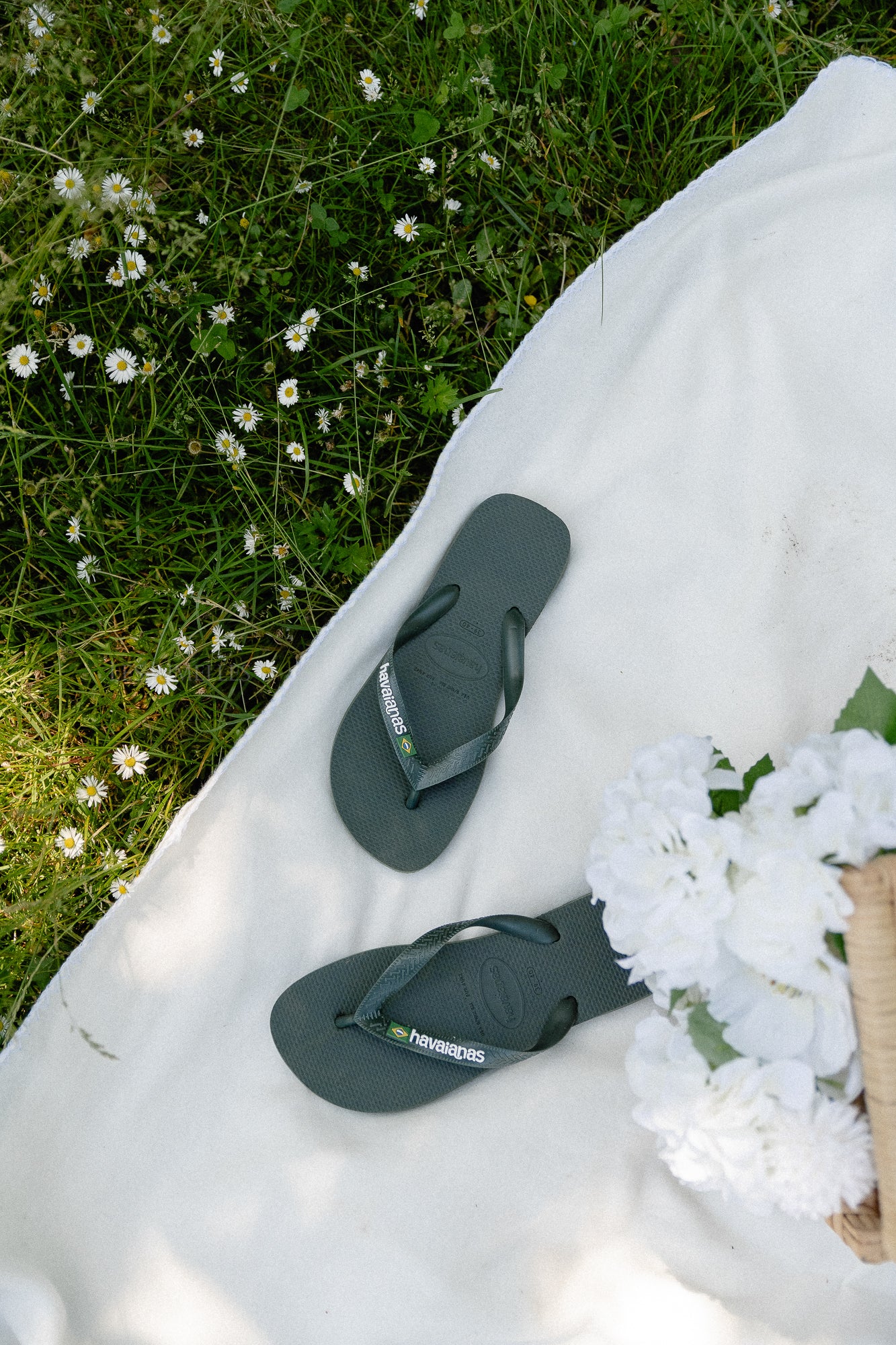 Havaianas brasil logo olive green