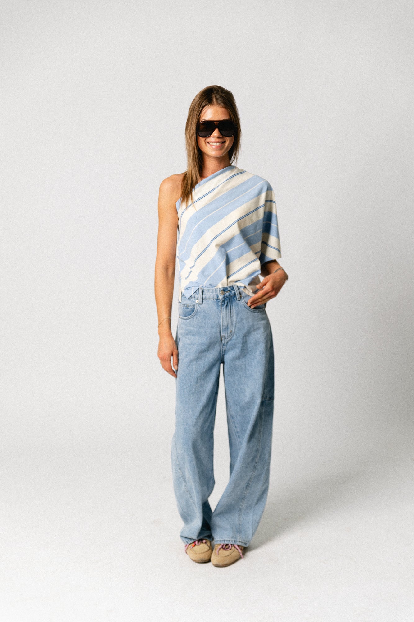 Amy striped one-shoulder shirt light blue/ecru