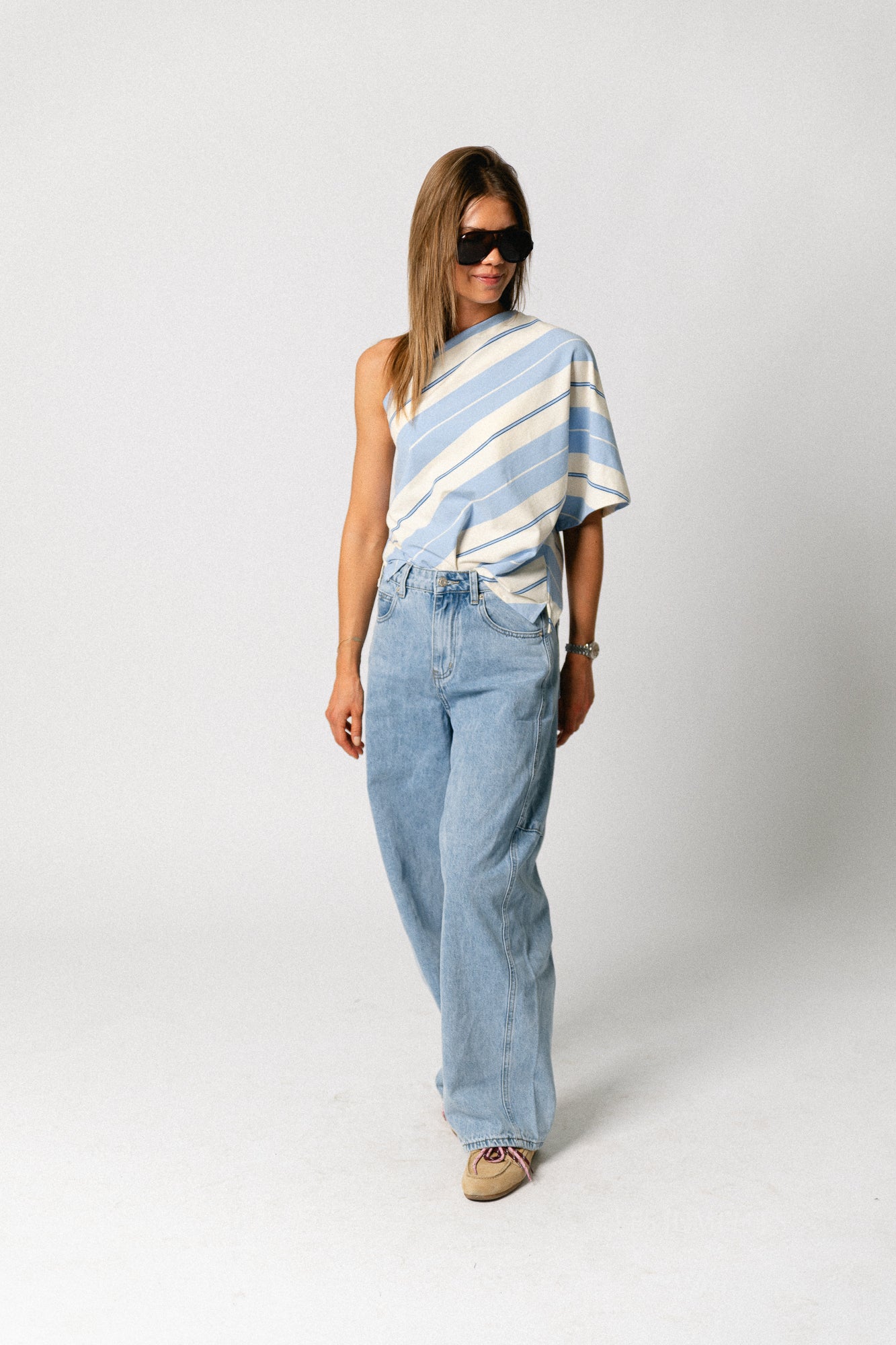 Amy striped one-shoulder shirt light blue/ecru