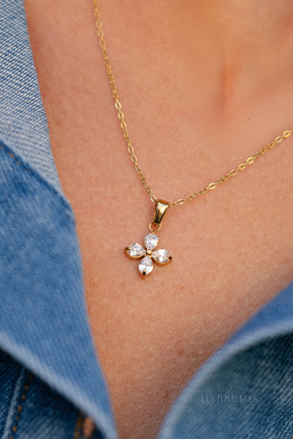 Stainless steel flower necklace gold