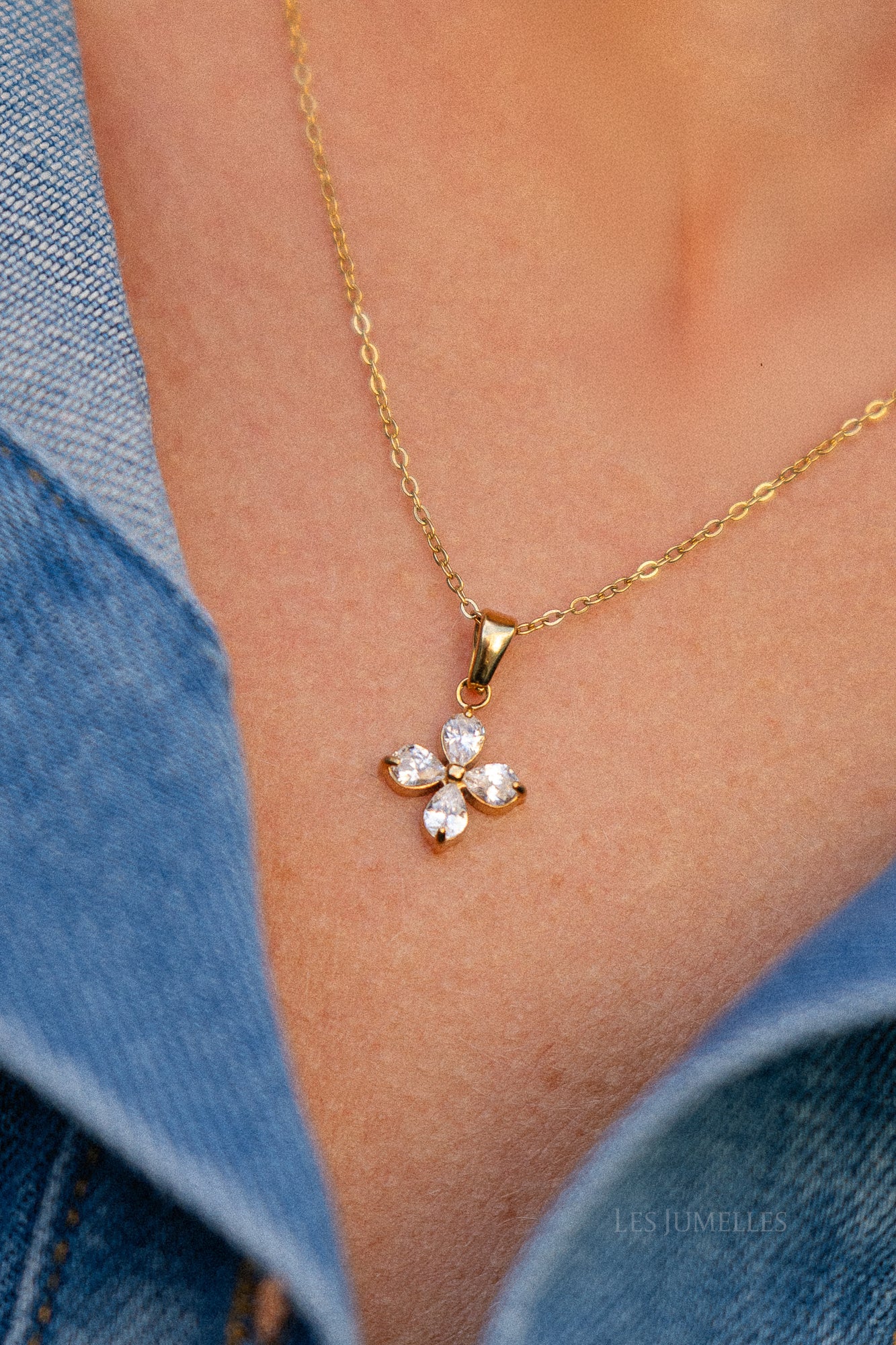 Stainless steel flower necklace gold