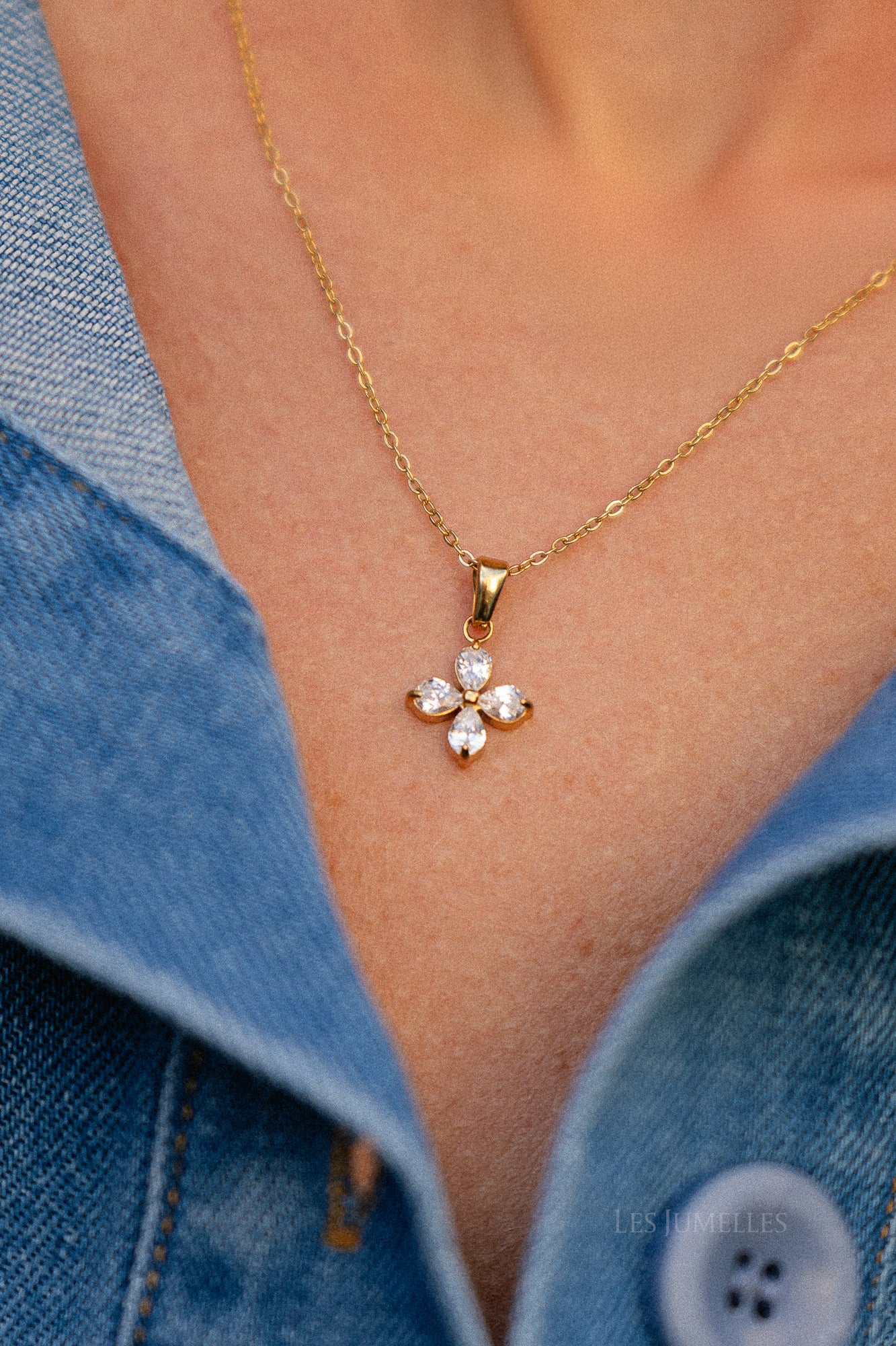Stainless steel flower necklace gold
