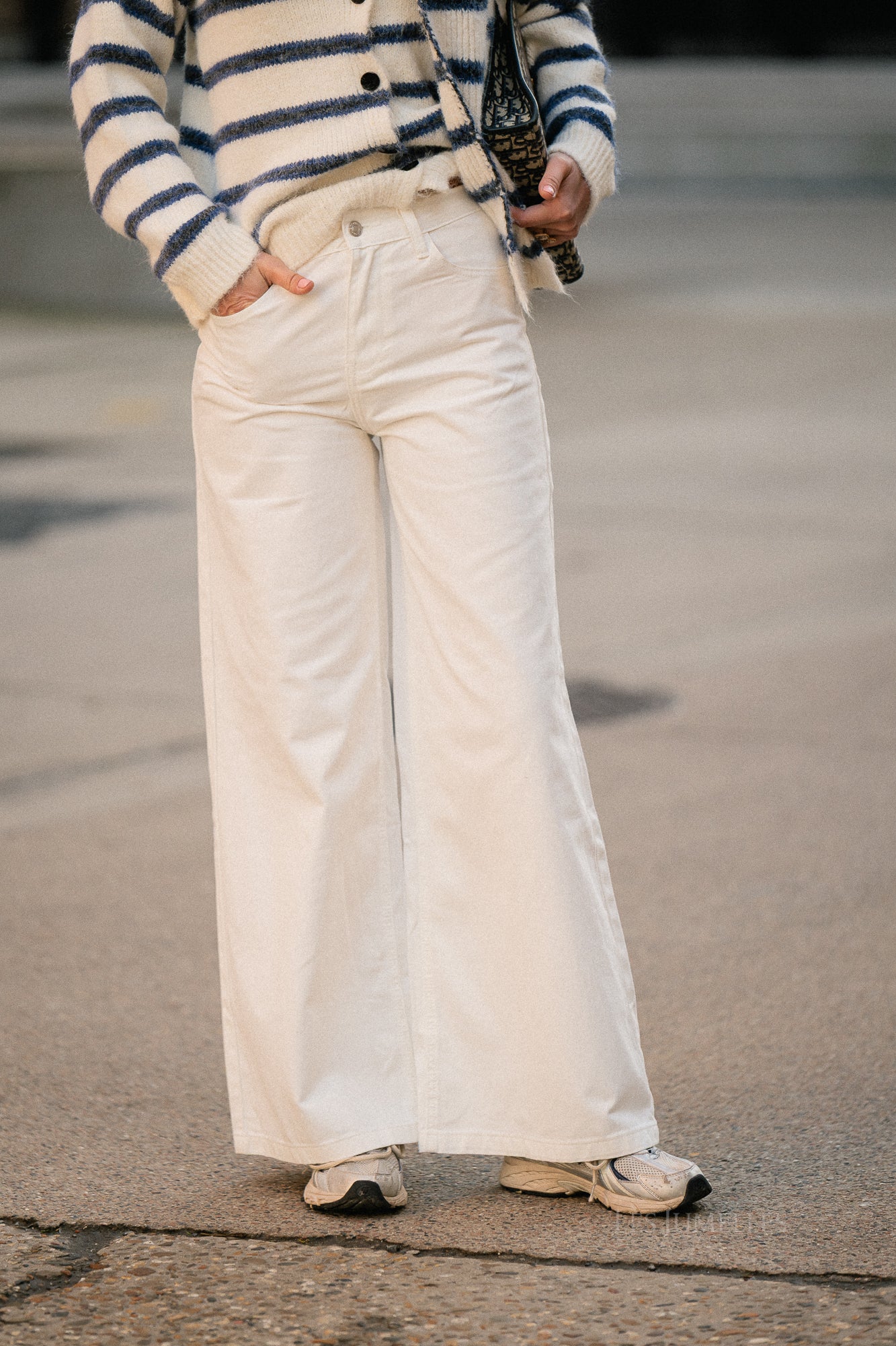 Yara wide legged jeans off white