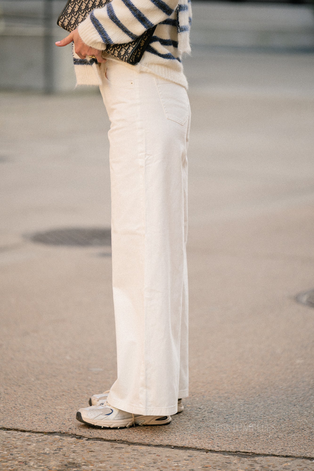 Yara wide legged jeans off white