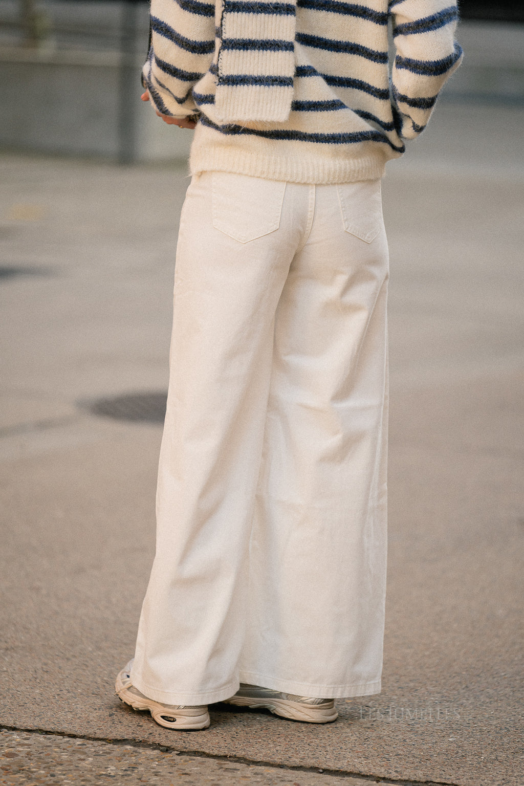 Yara wide legged jeans off white