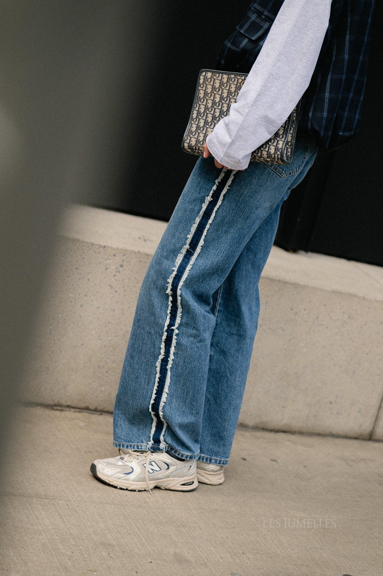 Jax frayed jeans medium blue denim