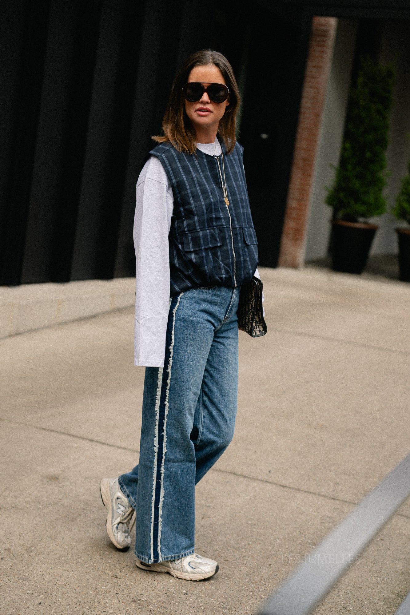 Jax frayed jeans medium blue denim