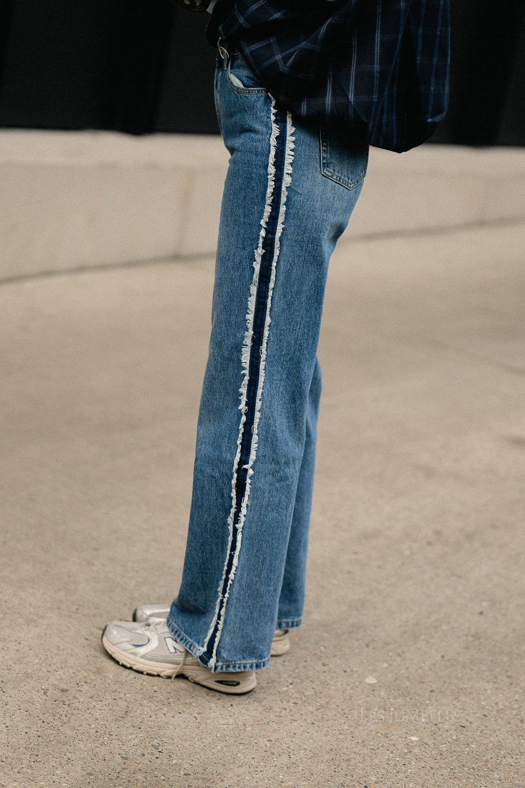 Jax frayed jeans medium blue denim