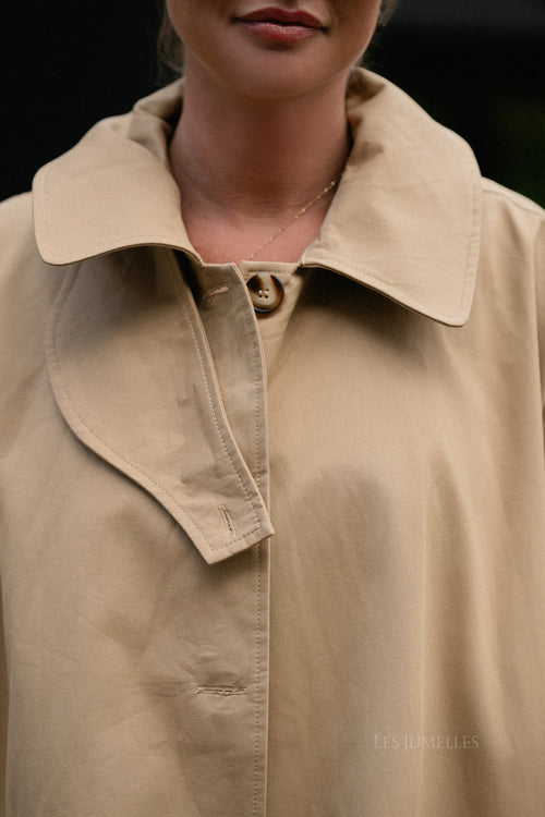 Harriet cape beige