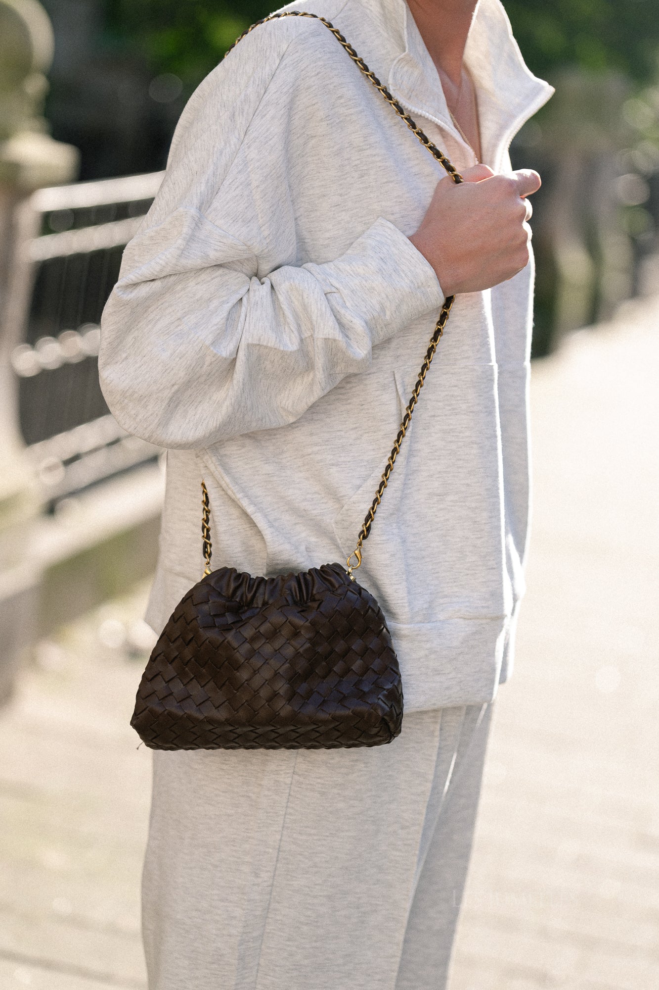 Auren Geflochtene Ketten-Tasche Hot Chocolate