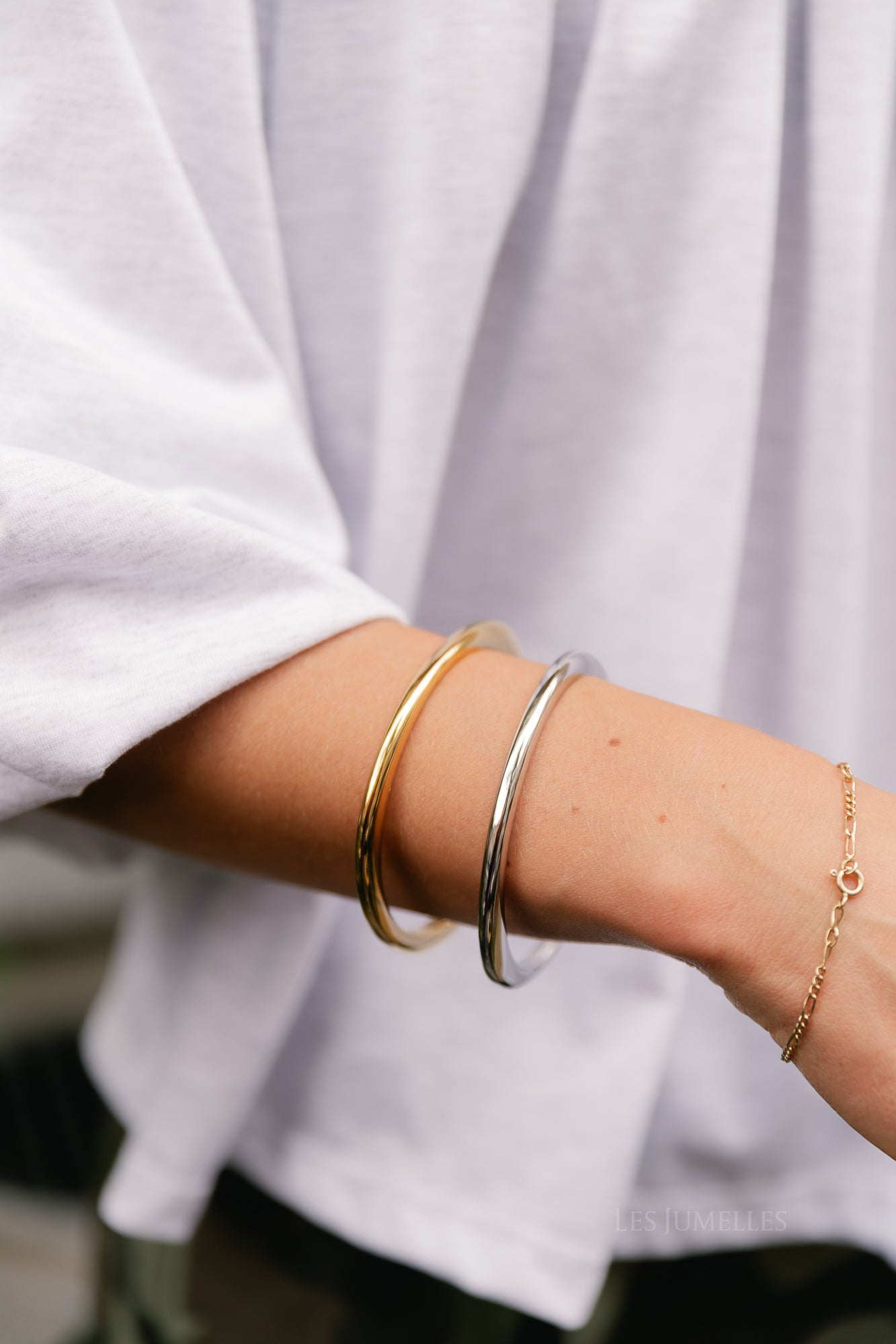 Organic bangle bracelet gold