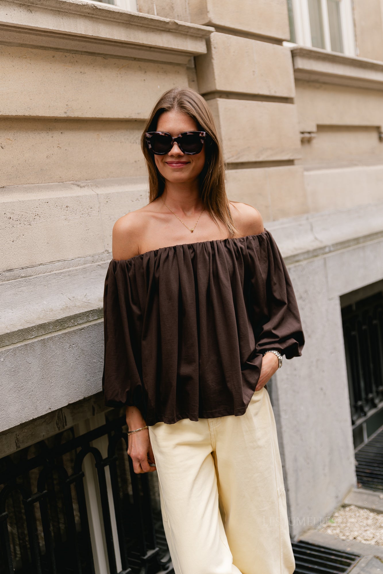 Judith off shoulder blouse hot chocolate