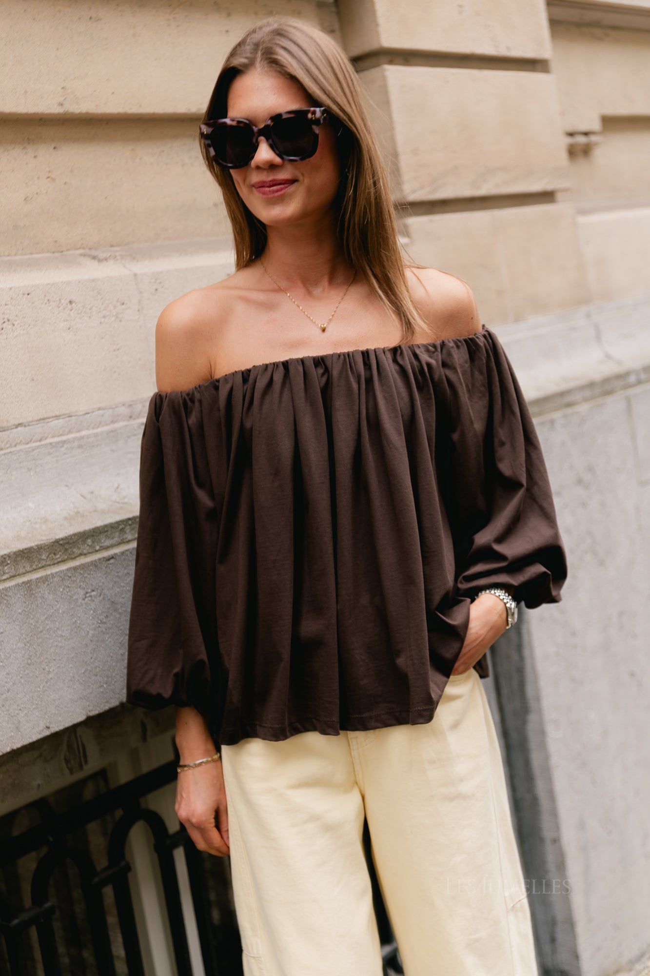 Judith off shoulder blouse hot chocolate – Les Jumelles
