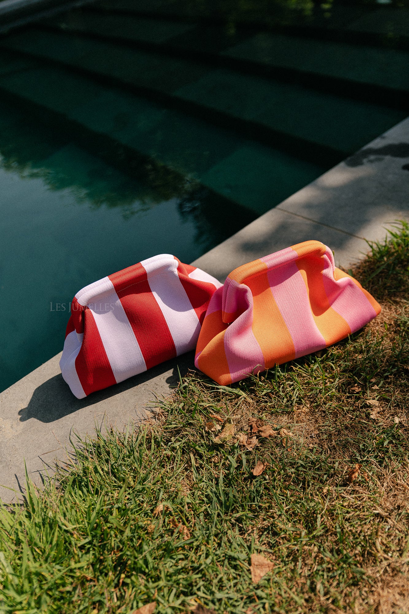 Striped beach clutch red/lilac