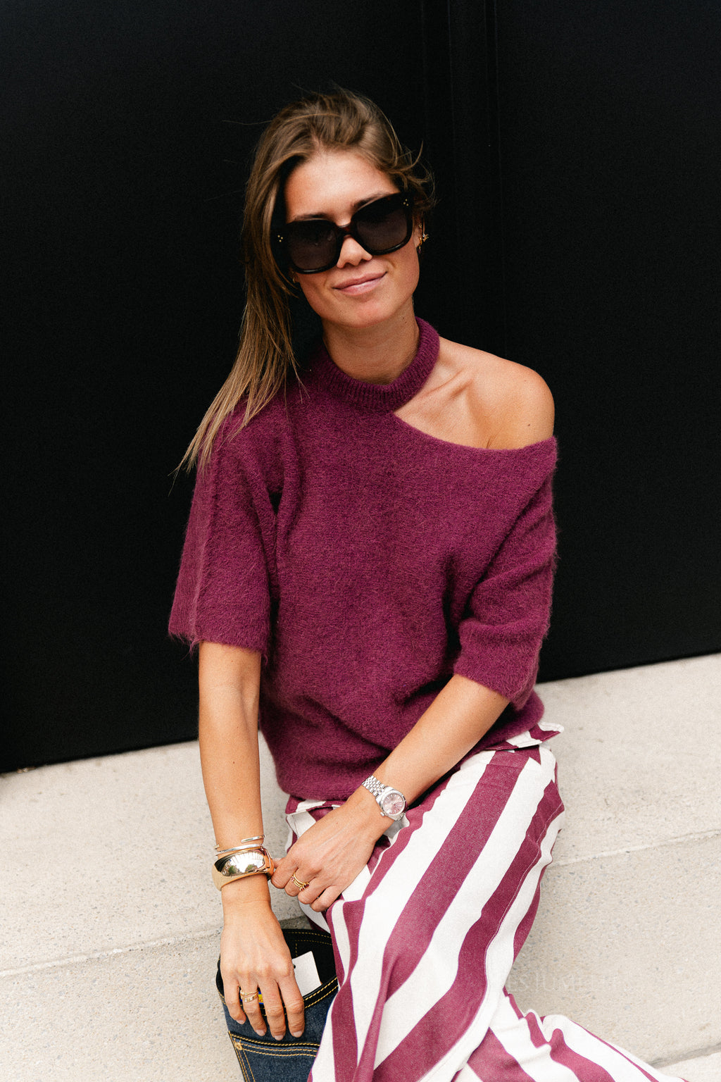 Beatrice open shoulder jumper burgundy