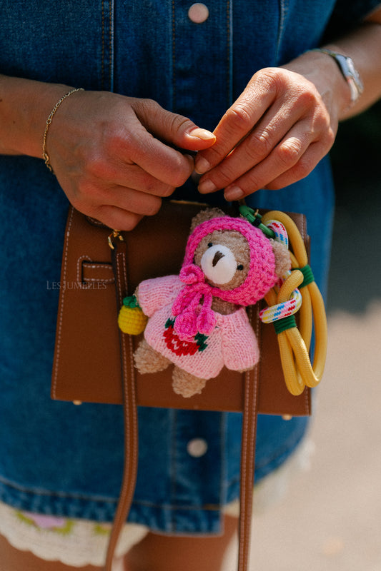 Les Jumelles Bear & fruit charm keychain pink/beige