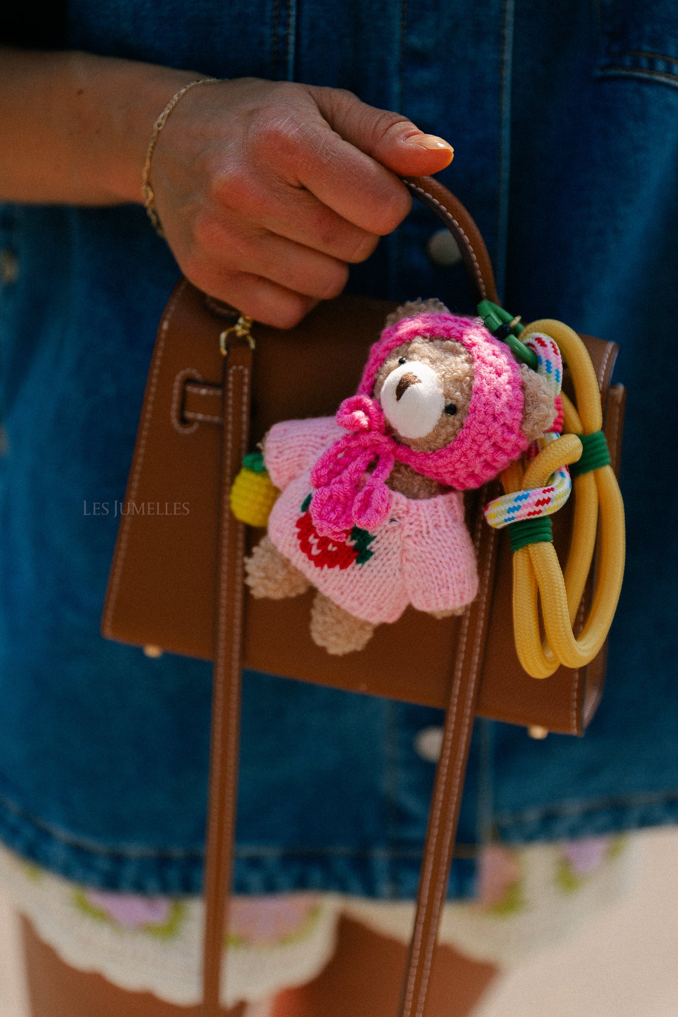 Bear & fruit charm keychain pink/beige