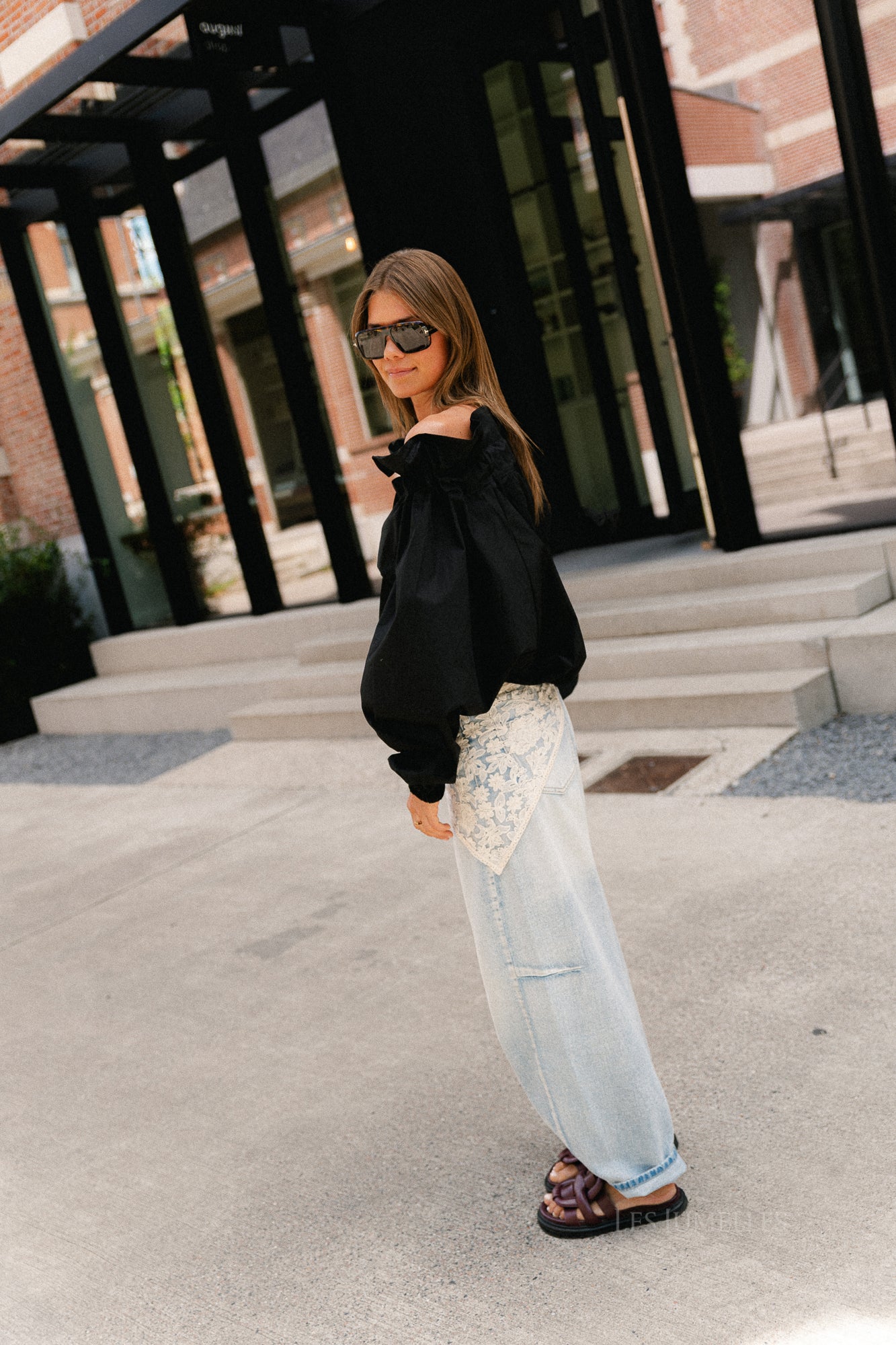 Isaline off-shoulder blouse black