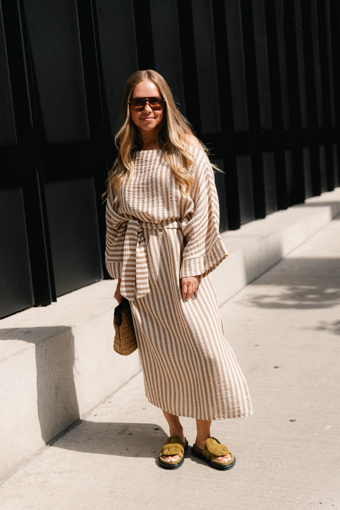 Maelys striped off-shoulder dress ecru/tannin
