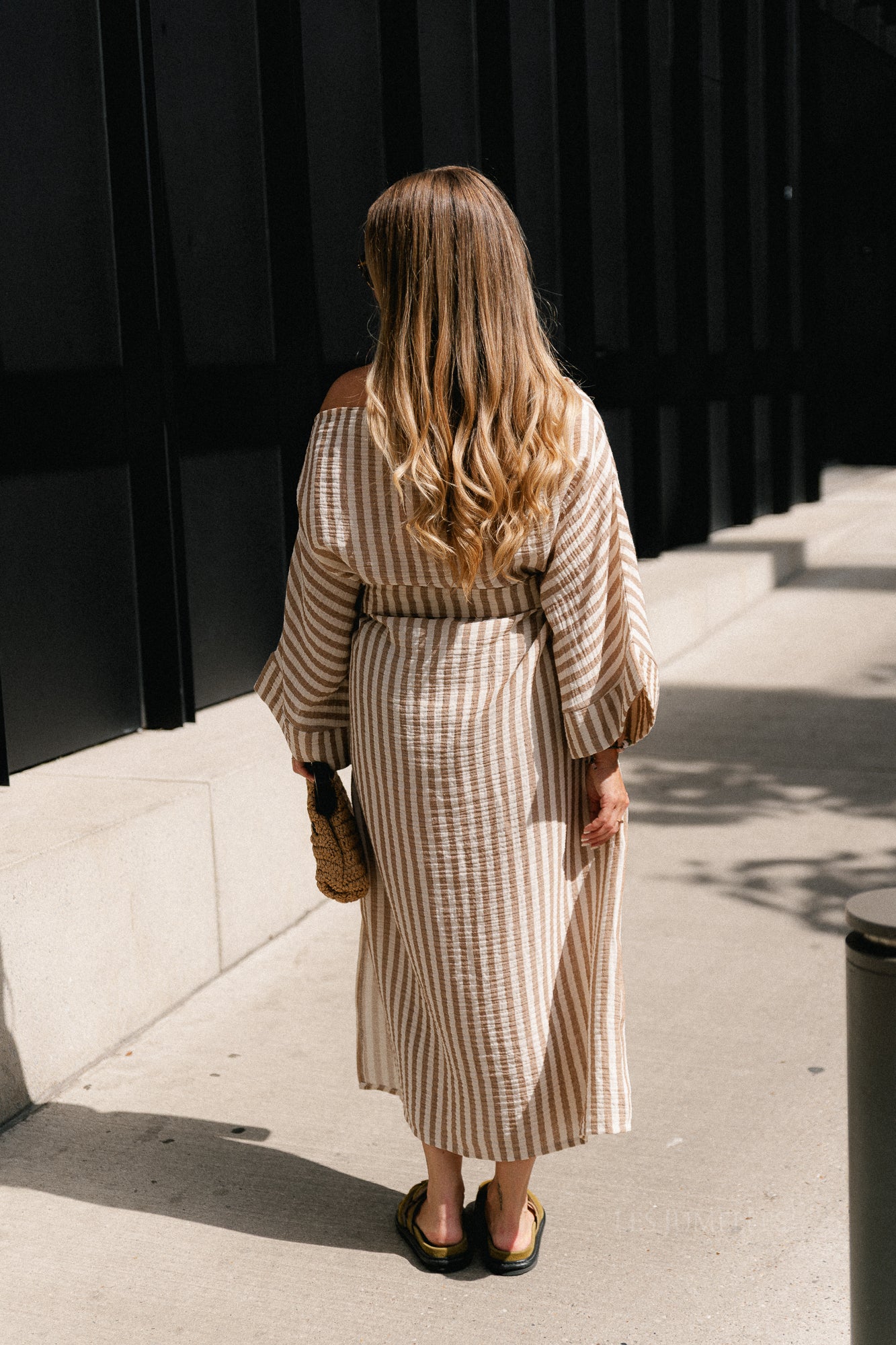 Maelys striped off-shoulder dress ecru/tannin