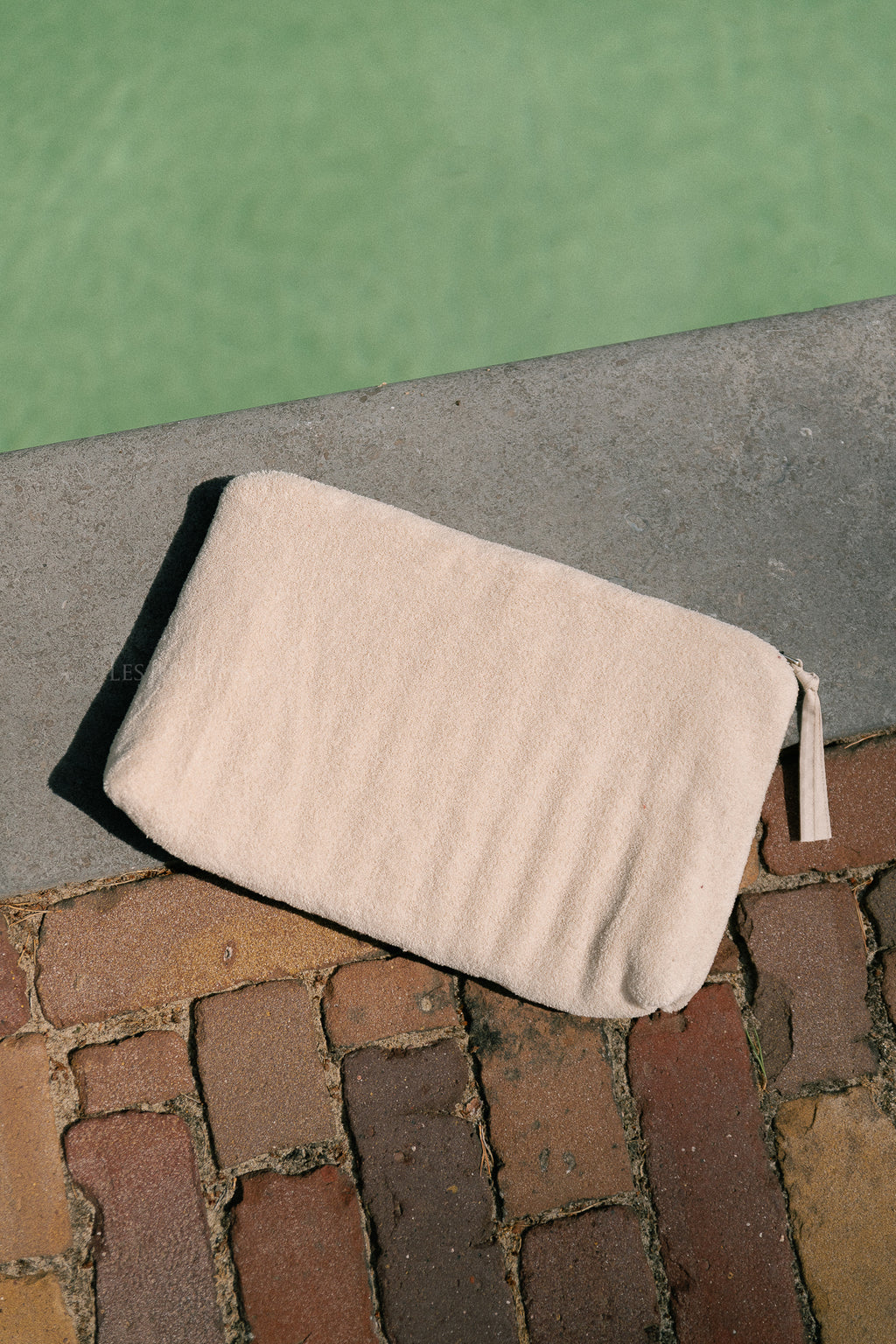 Pia toilet bag ecru