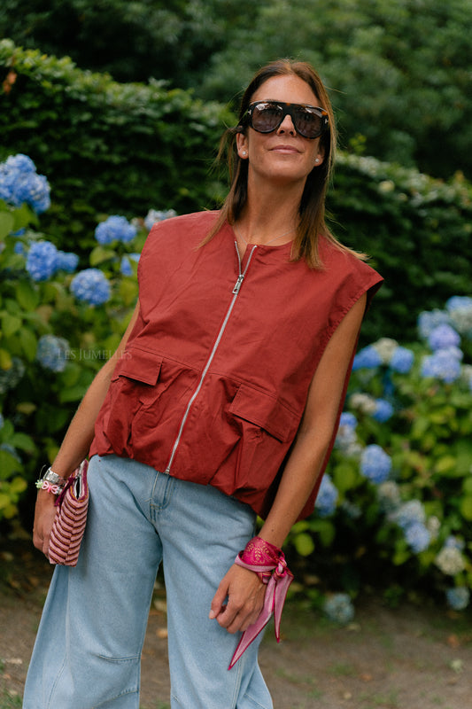 Les Jumelles Hazel utility vest mahogany