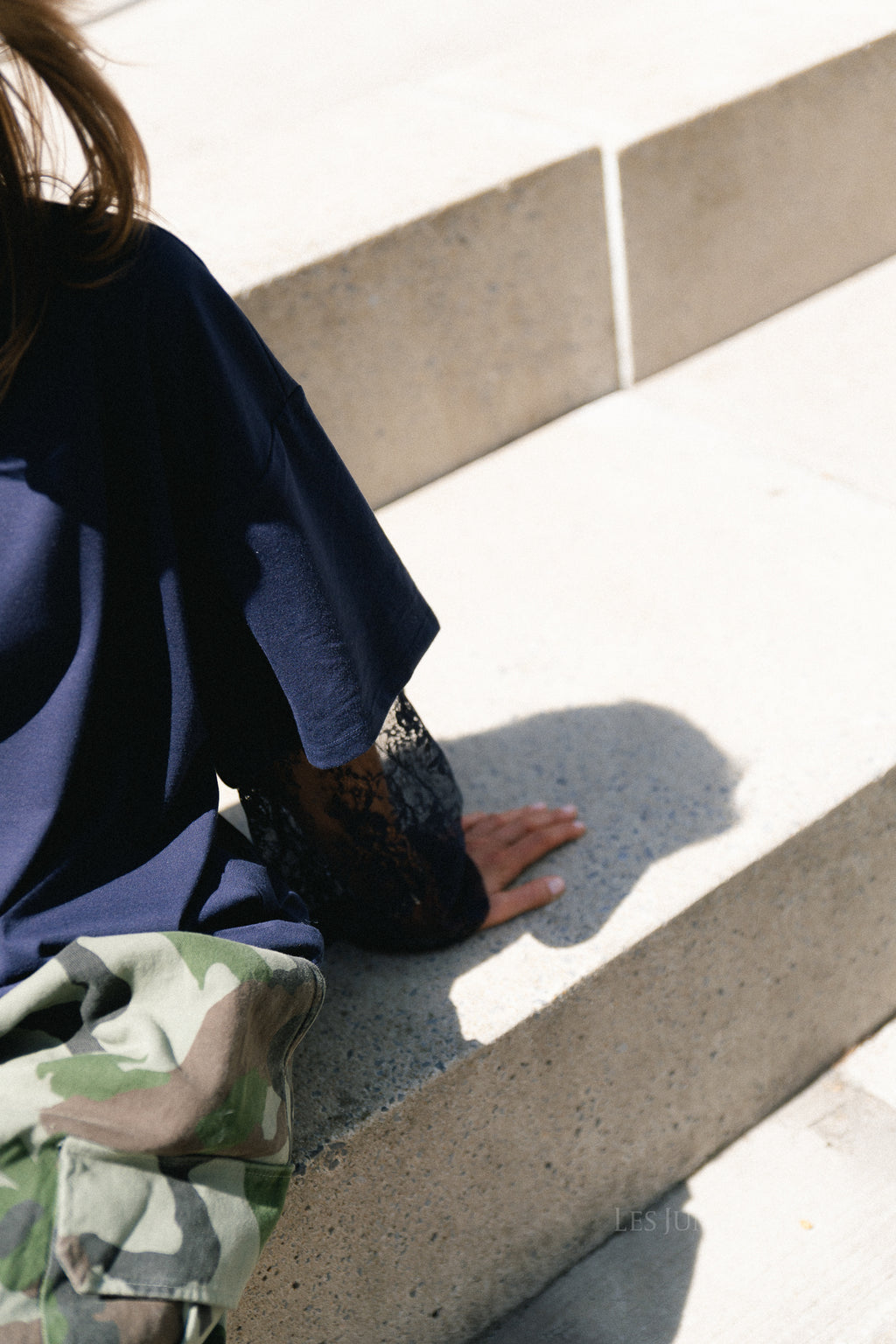 VIAbia LS lace sleeve T-shirt navy blazer