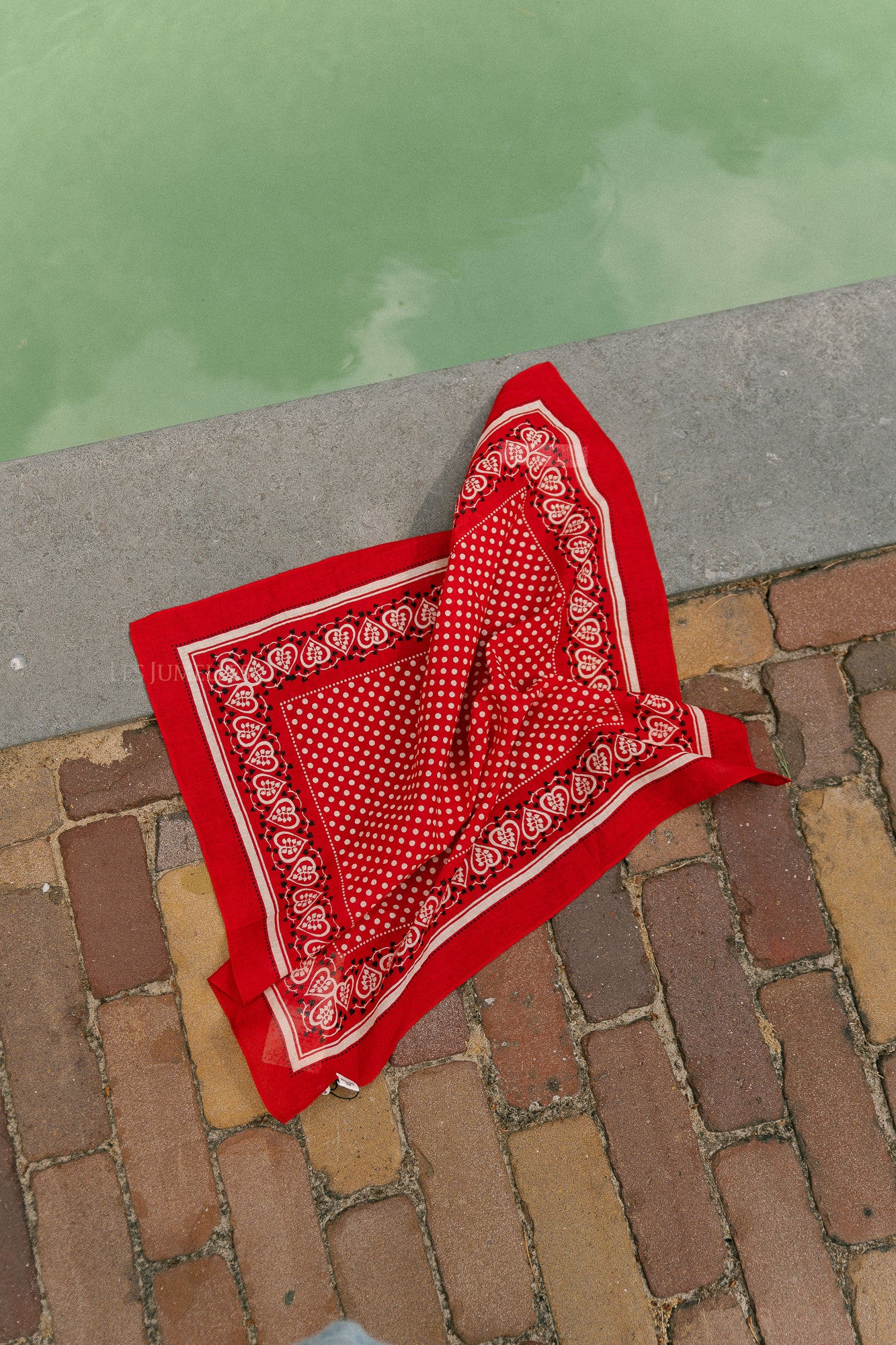 Hearty cotta scarf adrenaline red