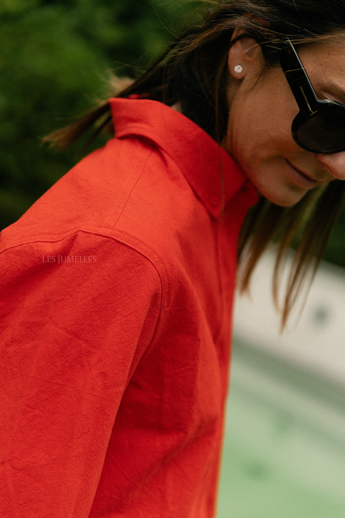 Mia cropped shirt fiery red