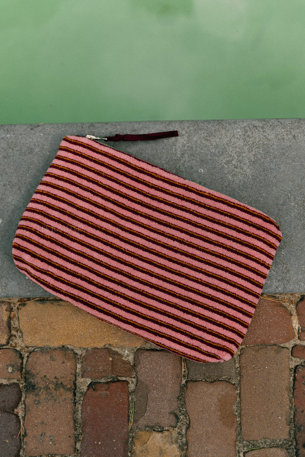 Pia toilet bag pink/burgundy stripes