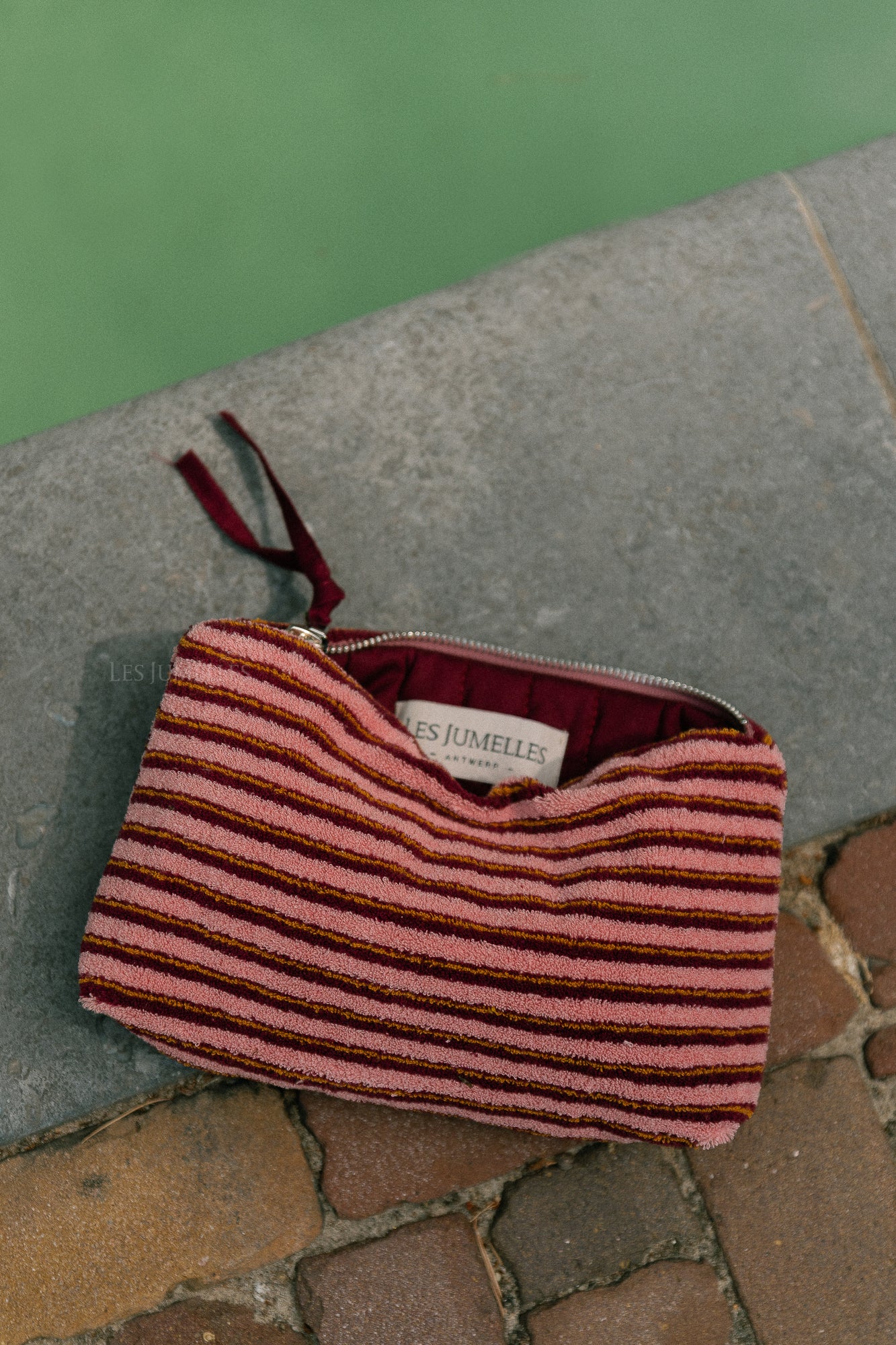 Pia make-up bag pink/burgundy stripes