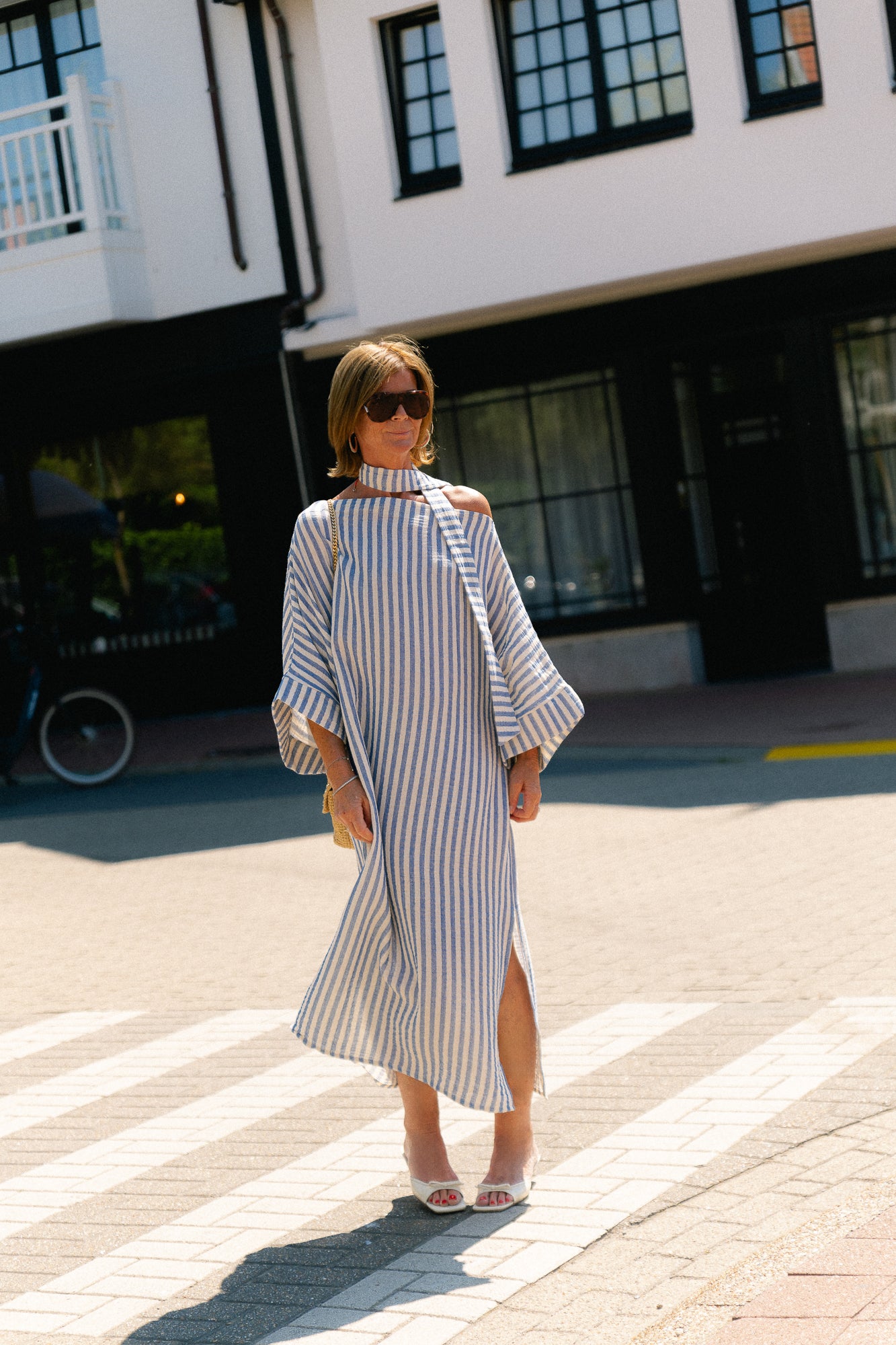 Maelys striped off-shoulder dress ecru/blue – Les Jumelles