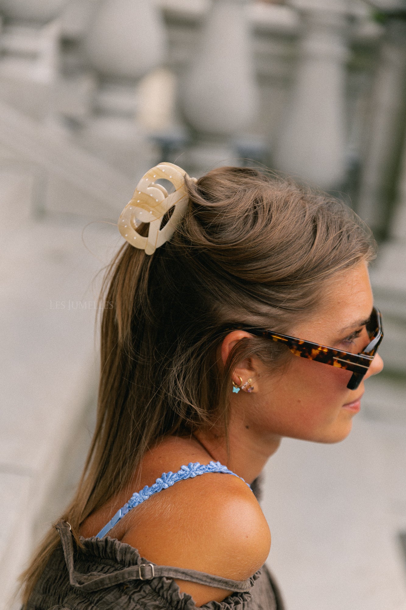 Pretzel hair clip cream