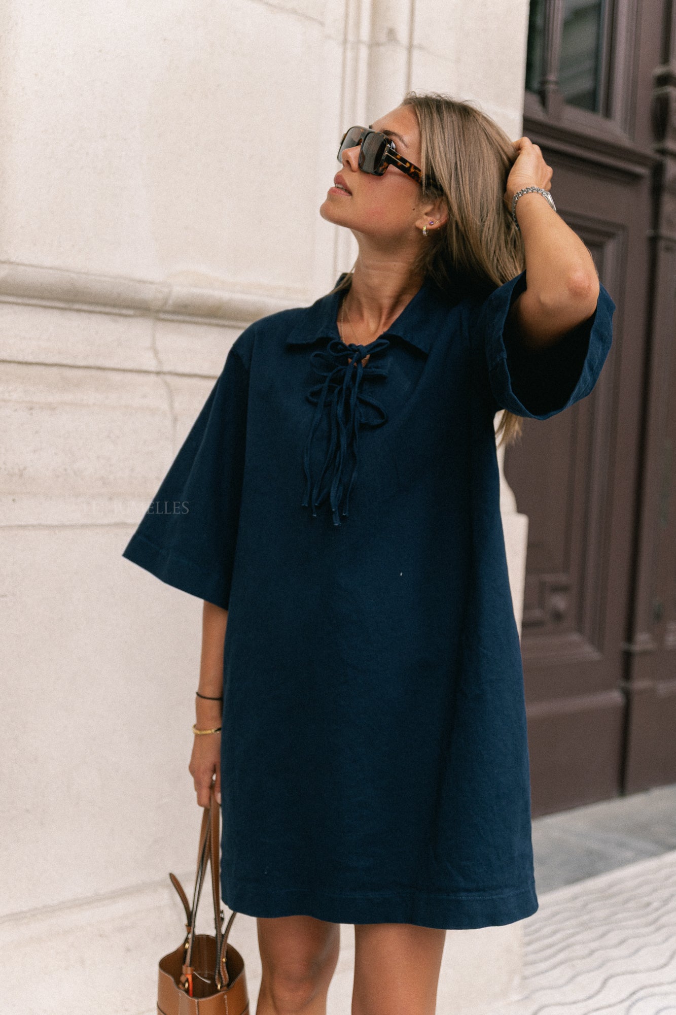 Leonie Kleid in Navy