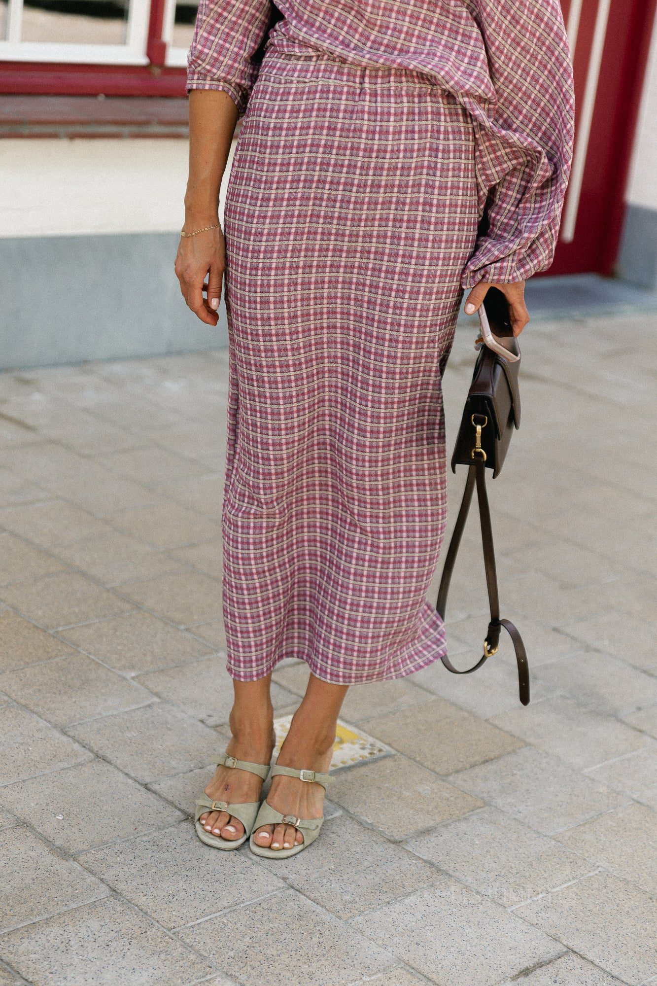 Cosette signature check skirt dark rose