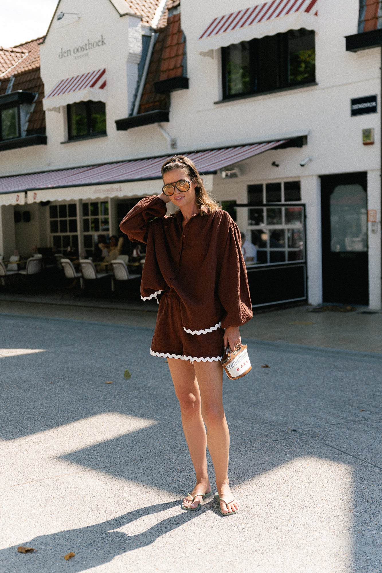 Tatum tetra shirt swirl hot chocolate