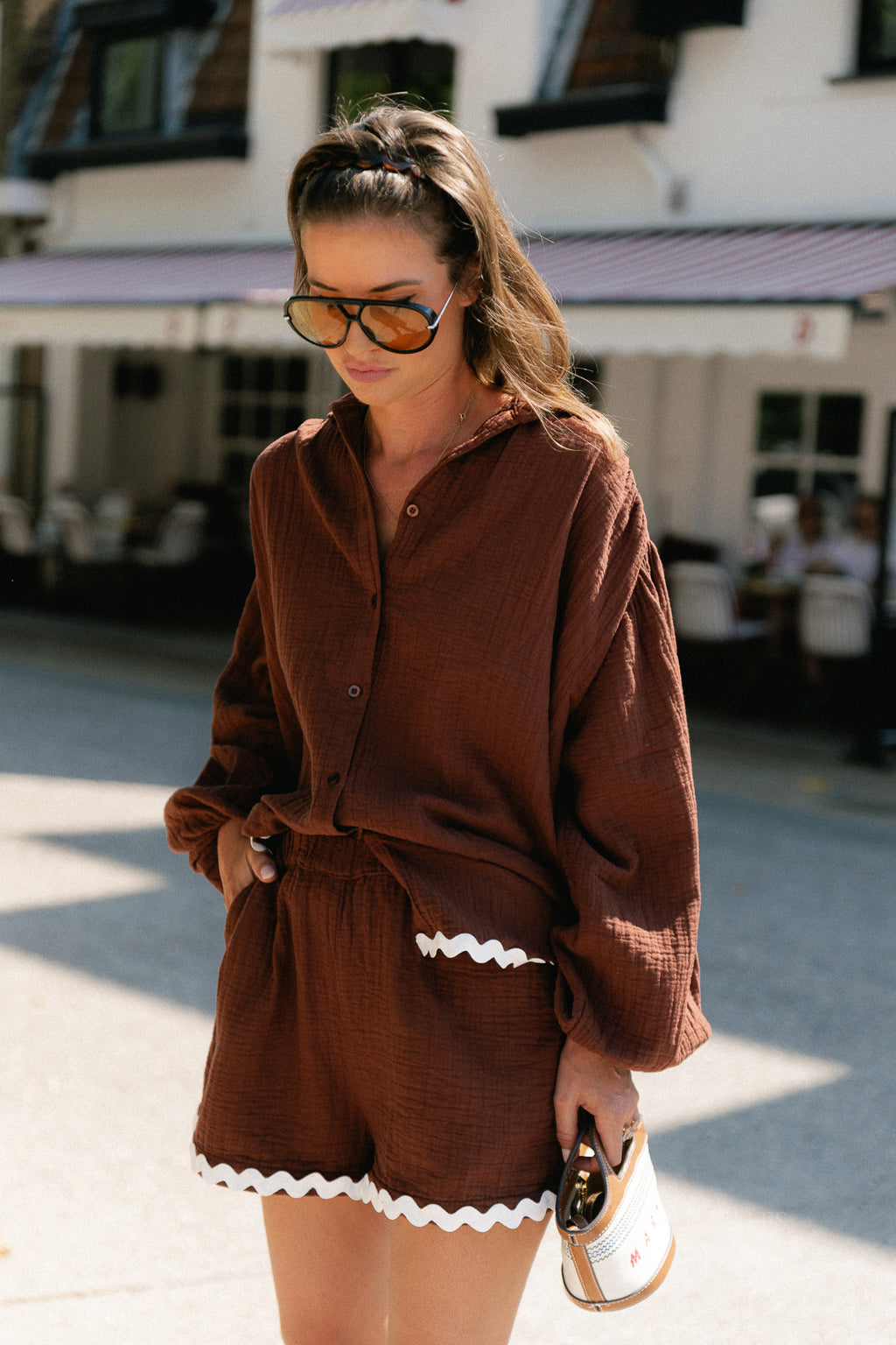 Tatum tetra shirt swirl hot chocolate