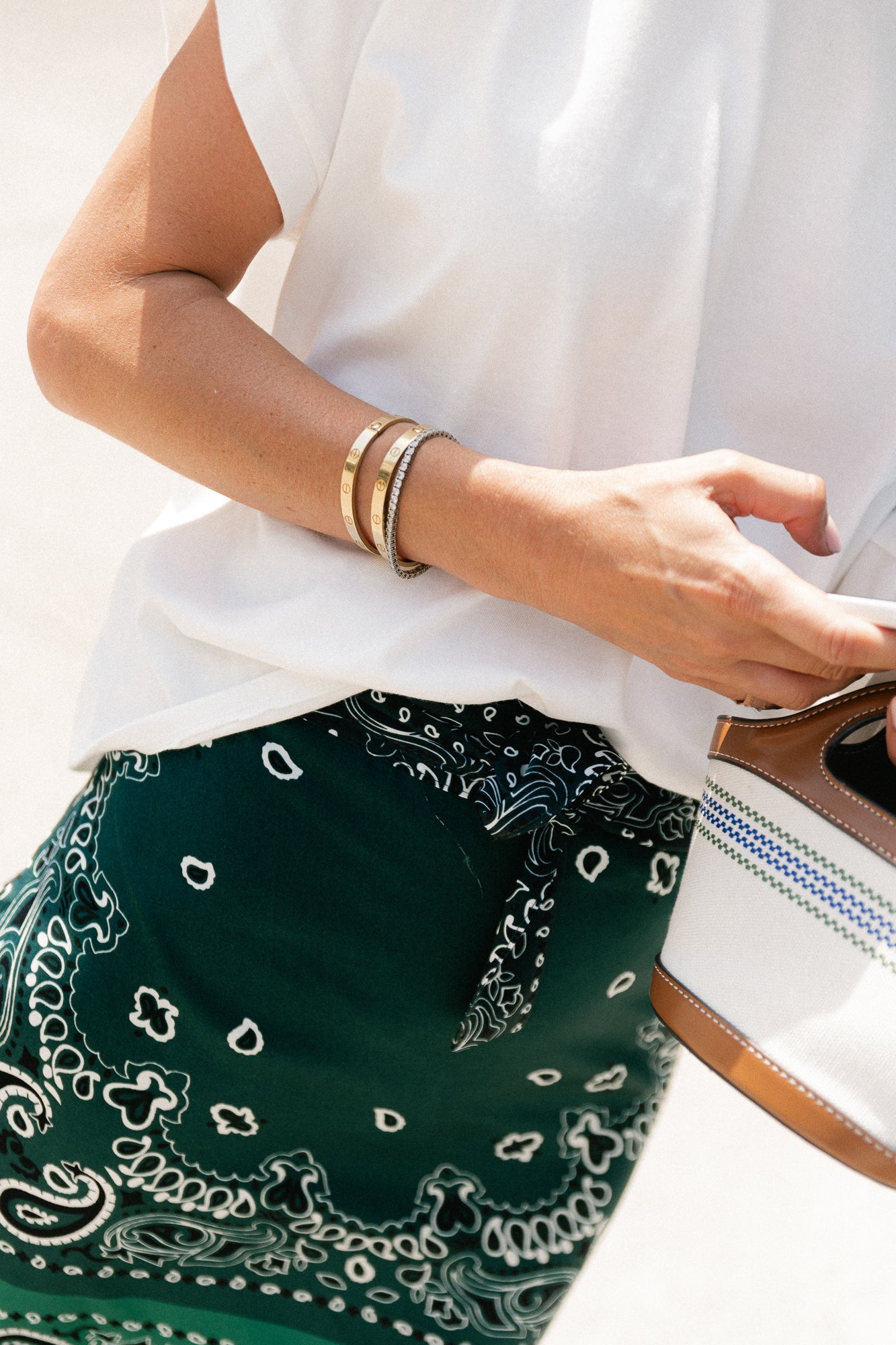 Evie wrap skirt paisley print green – Les Jumelles
