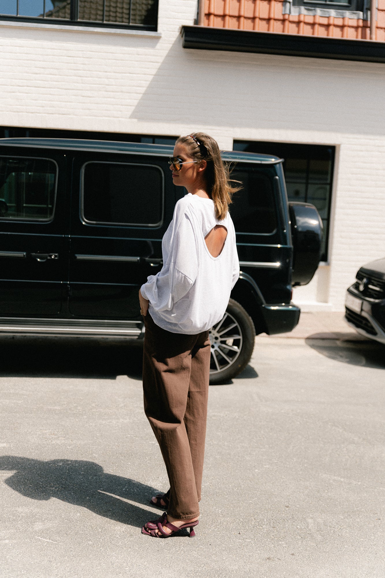 PCGrace MW barrel ankle jeans hot fudge