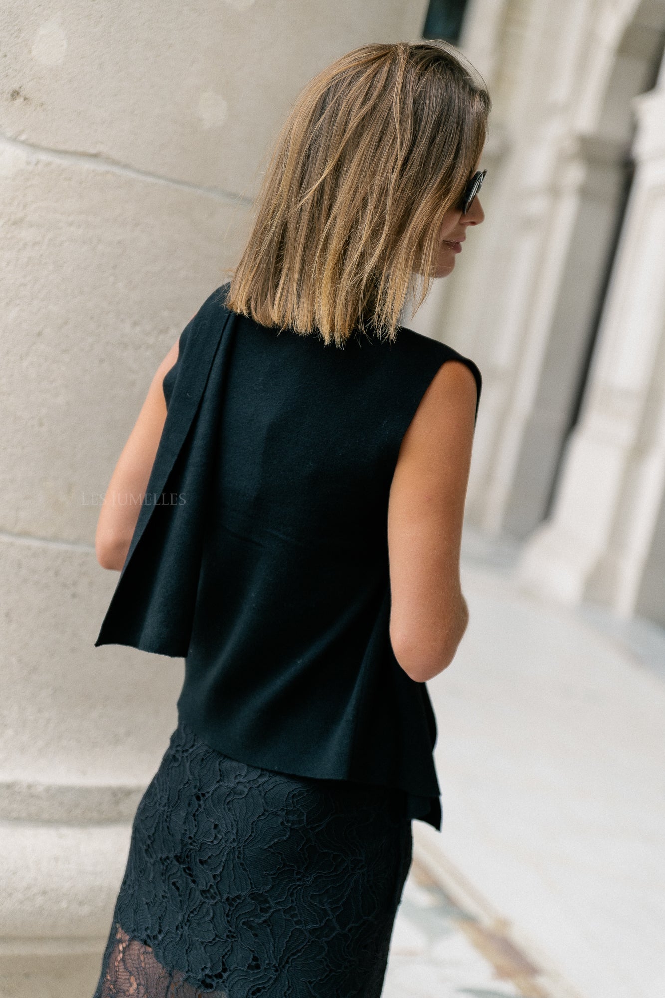 Pheres sleeveless draped jumper black