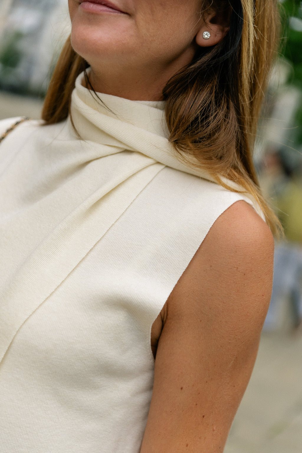 Pheres sleeveless draped jumper off white