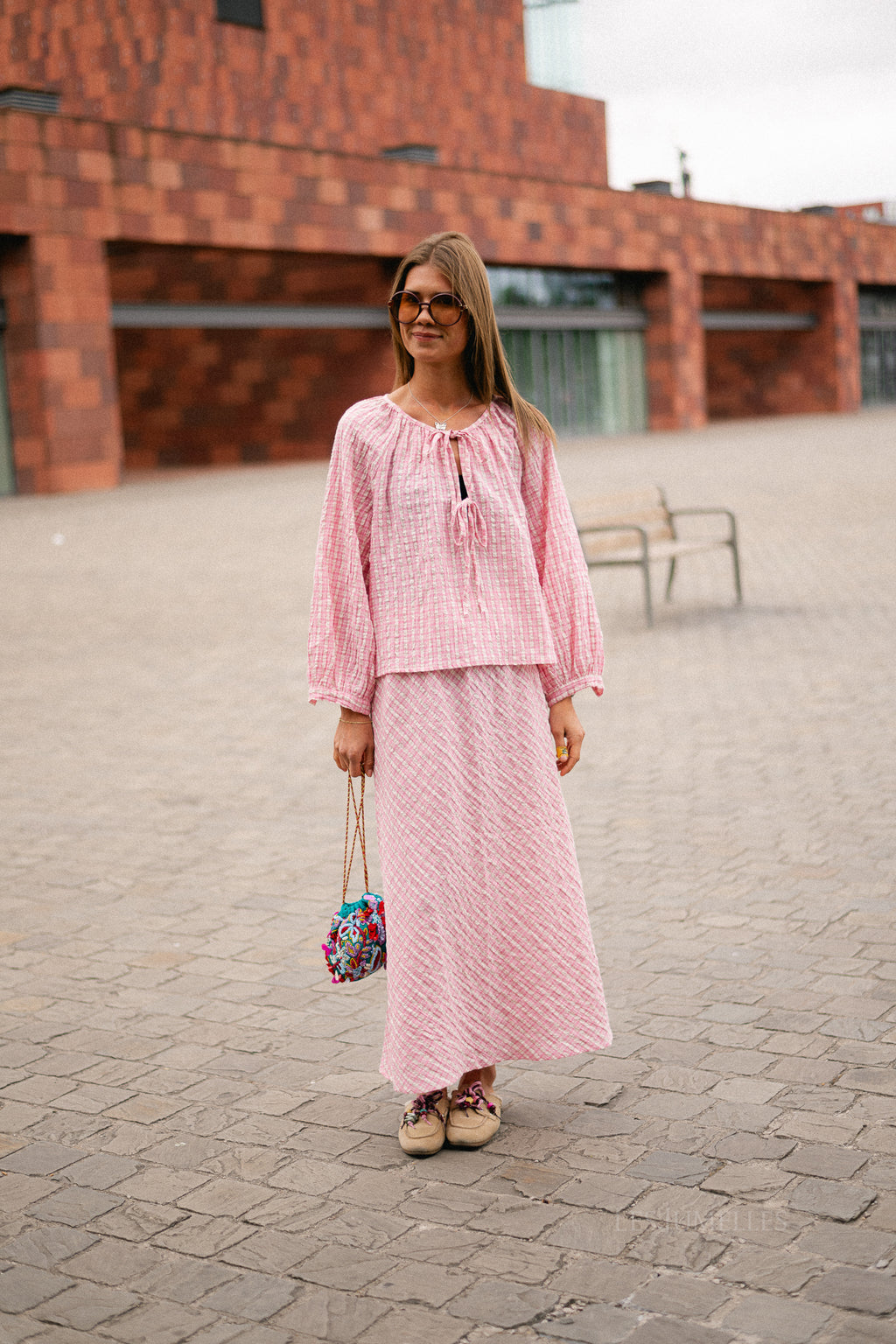 Lianne tie front checkered blouse pink