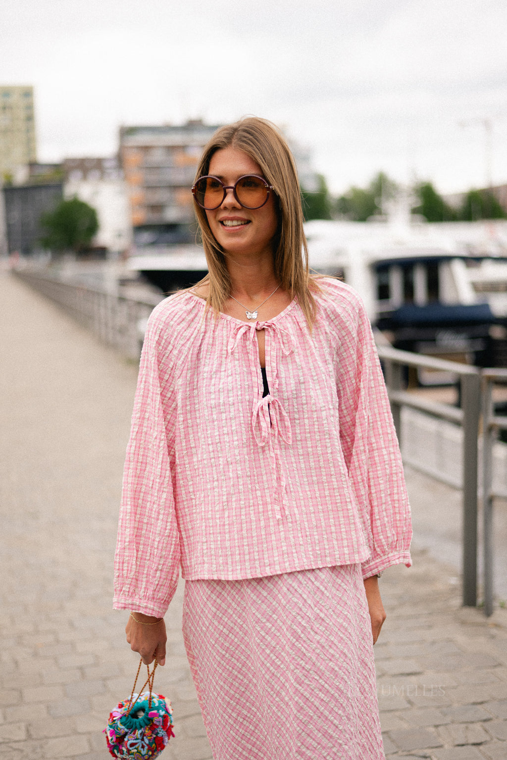 Lianne tie front checkered blouse pink