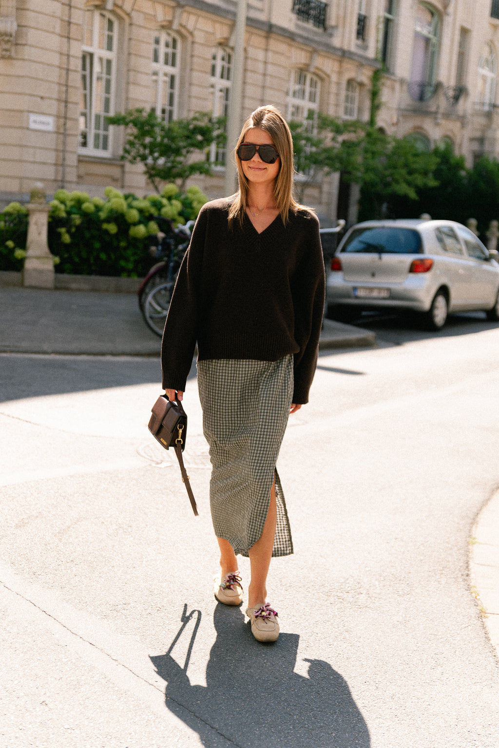 Rae jumper black coffee