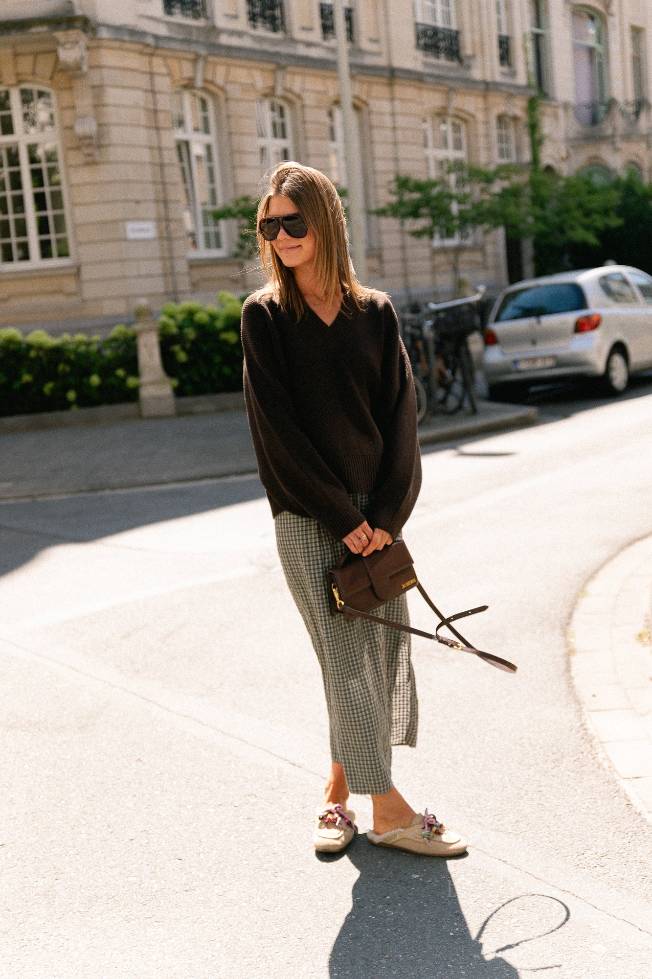 Rae jumper black coffee