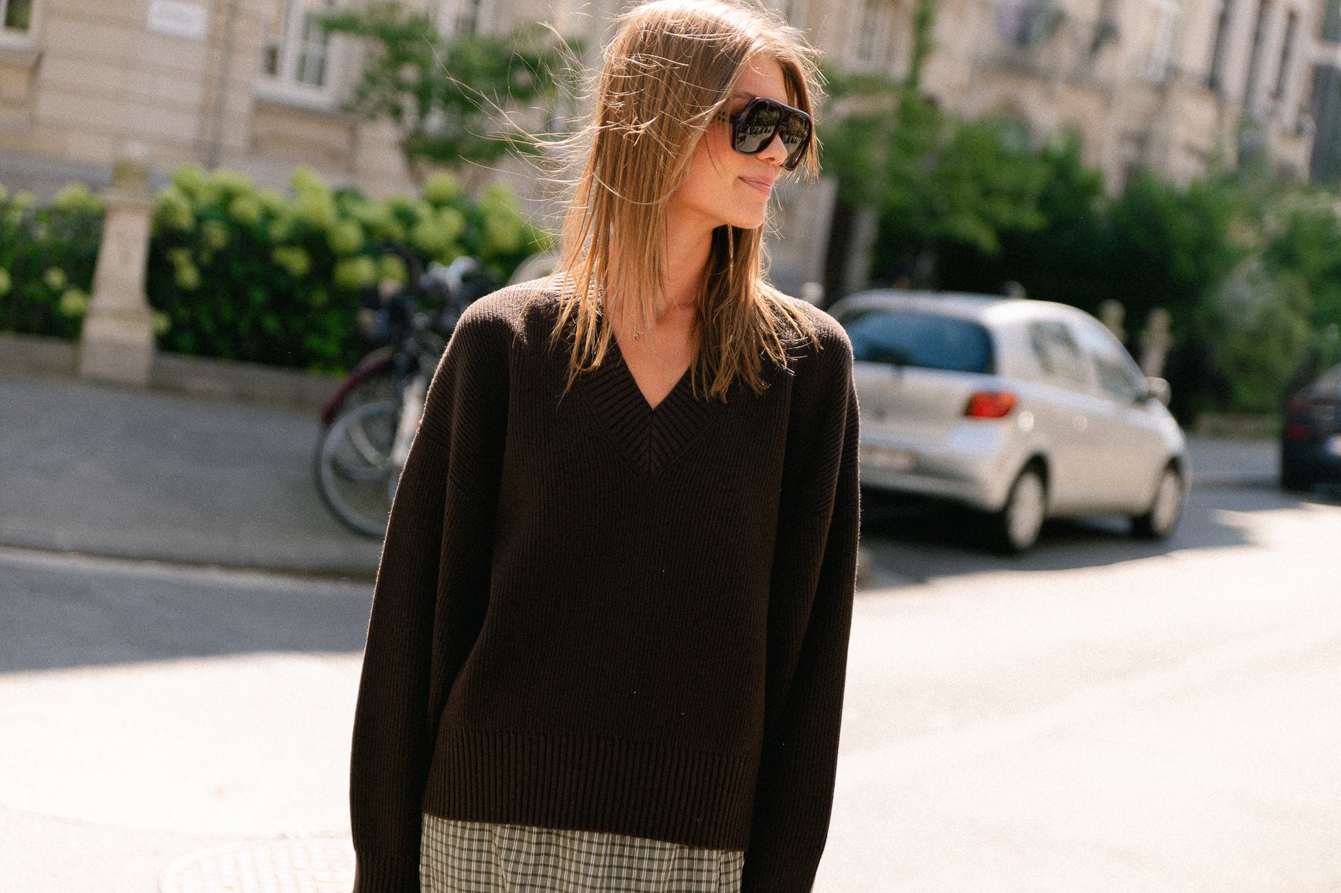 Rae jumper black coffee