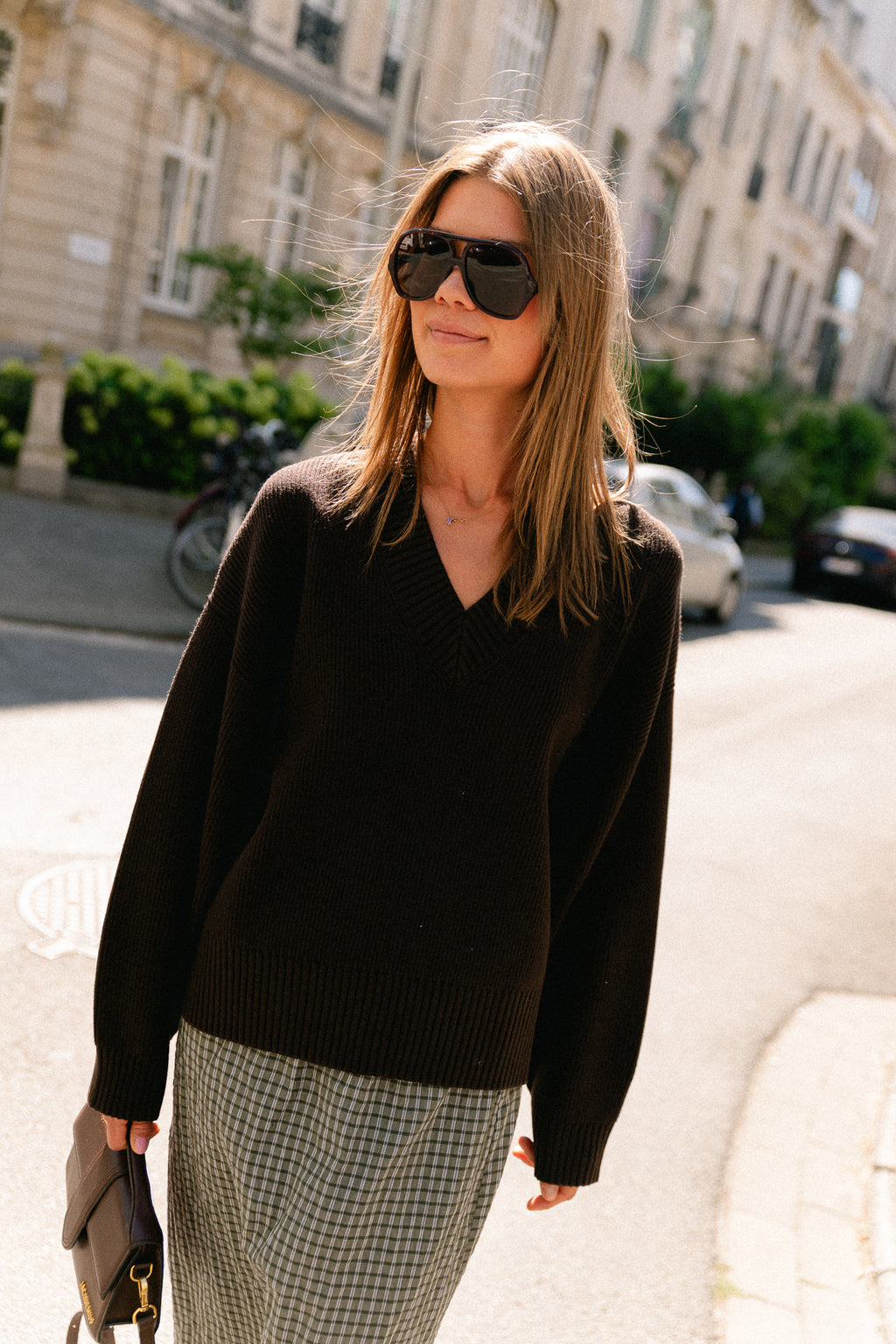 Rae jumper black coffee
