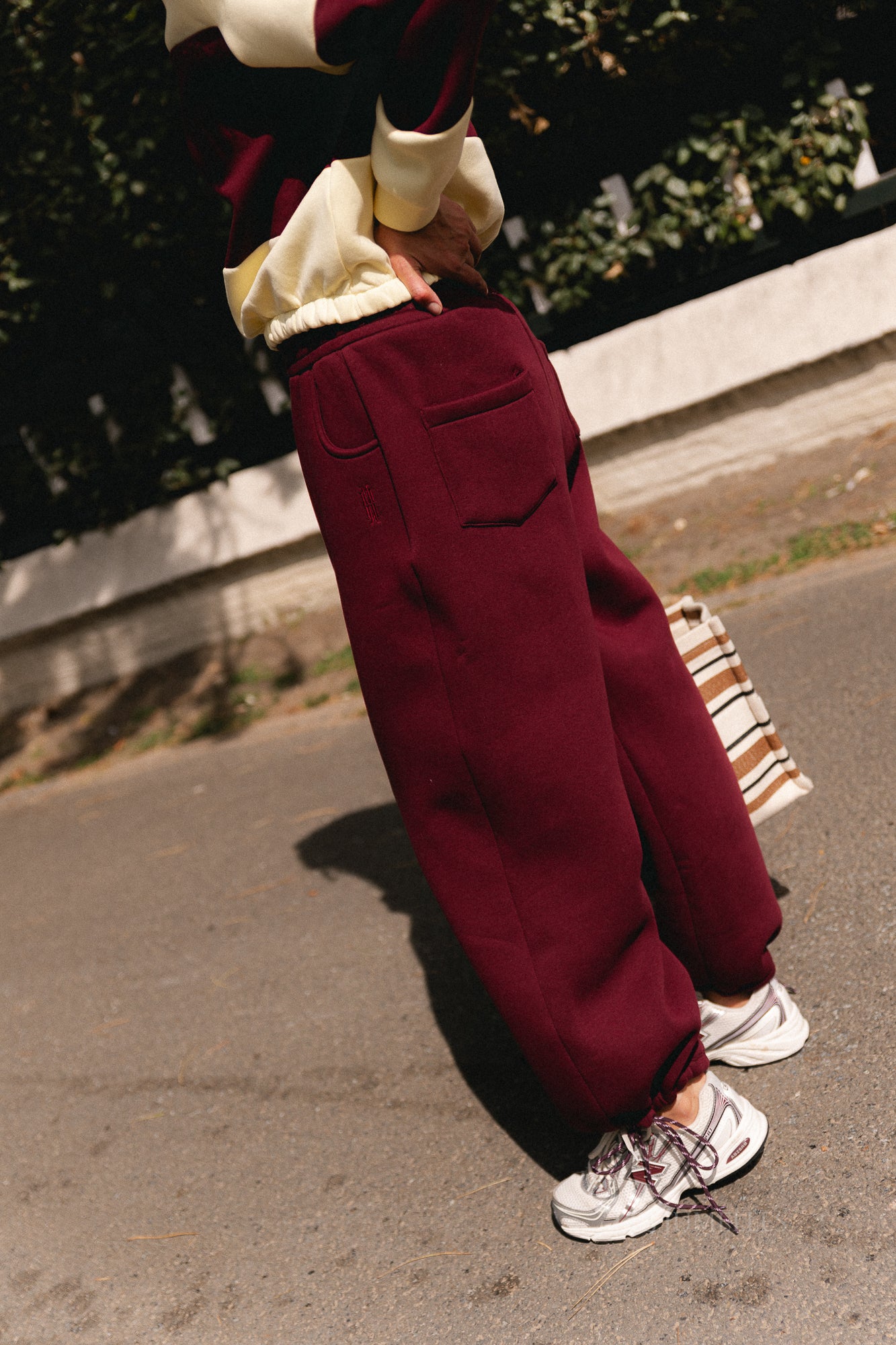 Les Jumelles sweatpants burgundy