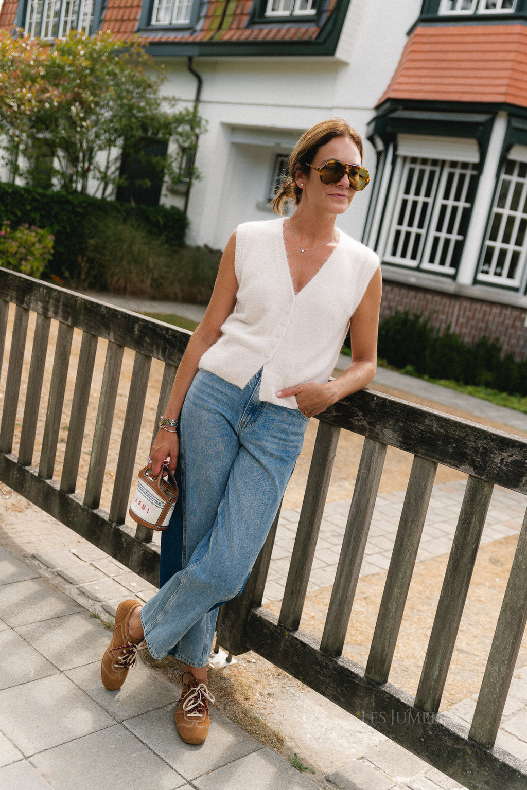 Rhoda sleeveless vest off white