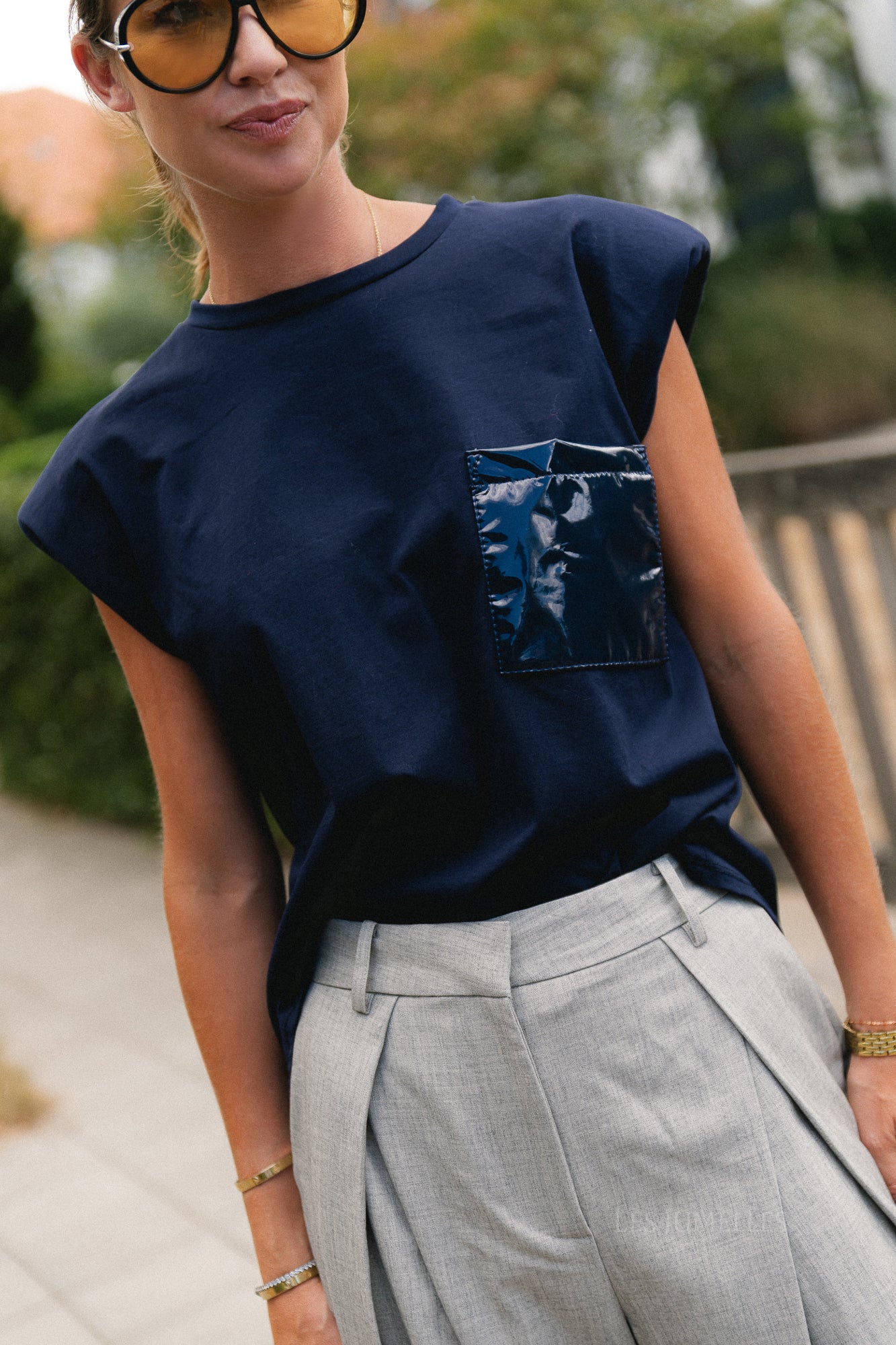 Serena sleeveless T-shirt navy